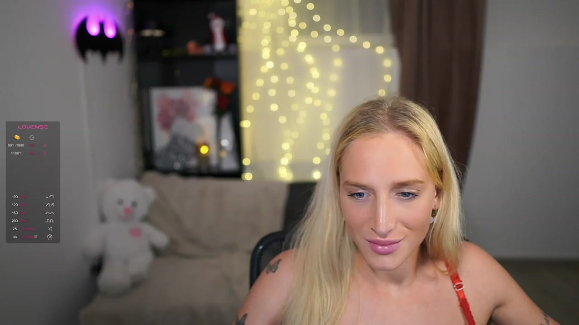 Gallery image thumbnail from NicoletteShea's myfreecams stream on, 12/07/2023, 16:29 image 17 of 20