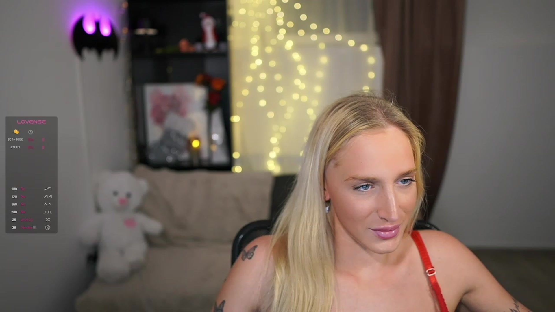 Gallery image thumbnail from NicoletteShea's myfreecams stream on, 12/07/2023, 16:29 image 4 of 20