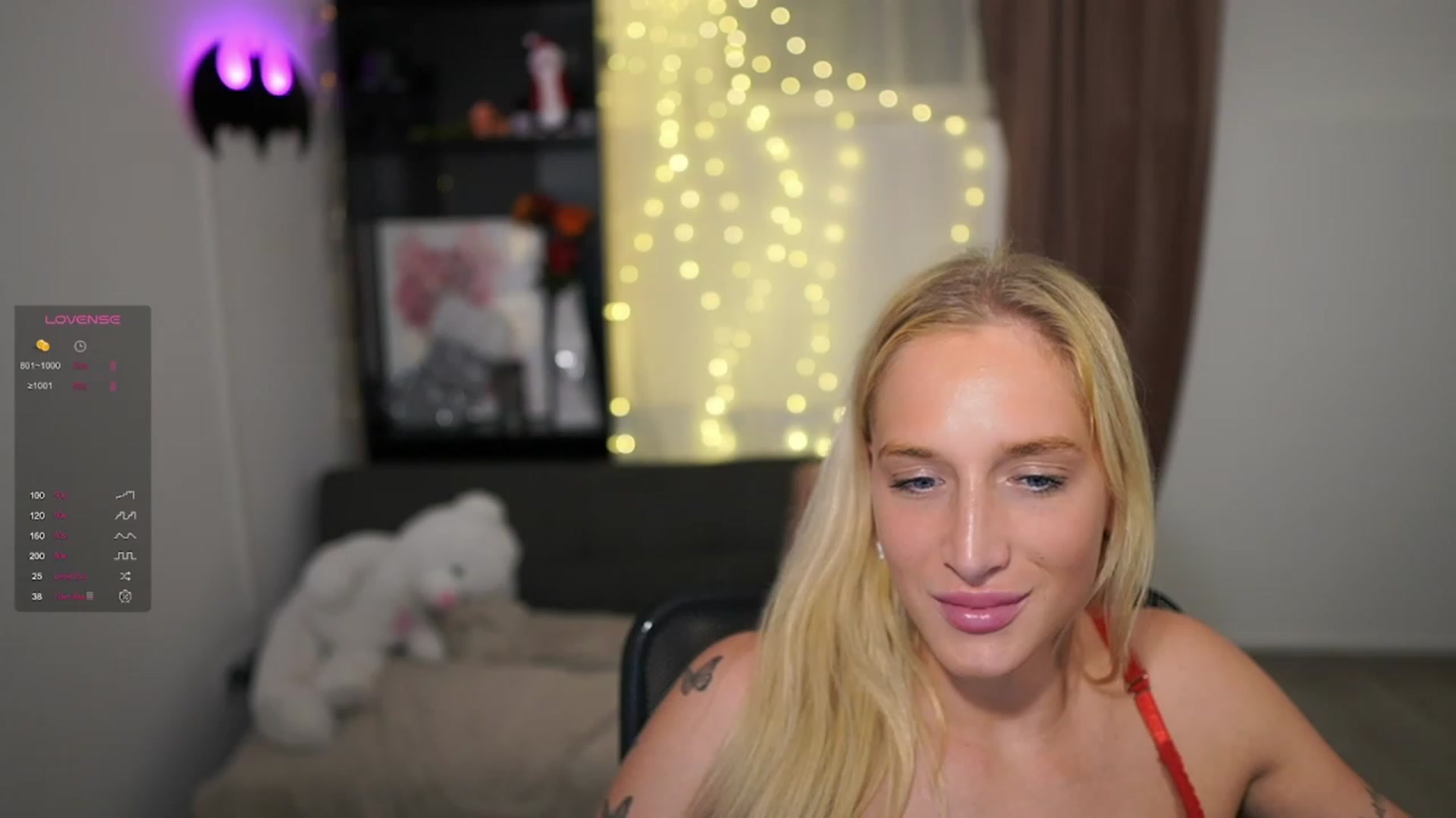 Gallery image thumbnail from NicoletteShea's myfreecams stream on, 12/07/2023, 23:01 image 17 of 20