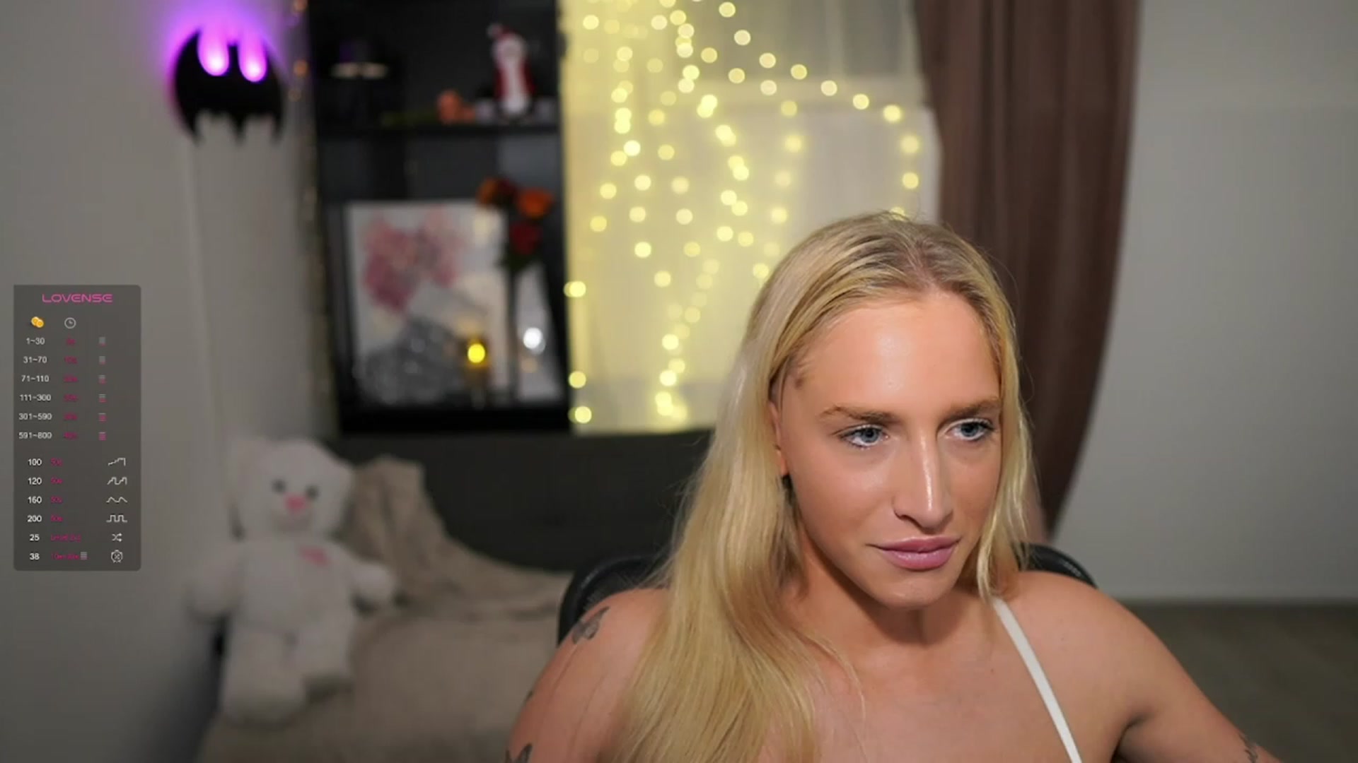 Gallery image thumbnail from NicoletteShea's myfreecams stream on, 12/08/2023, 21:50 image 10 of 20