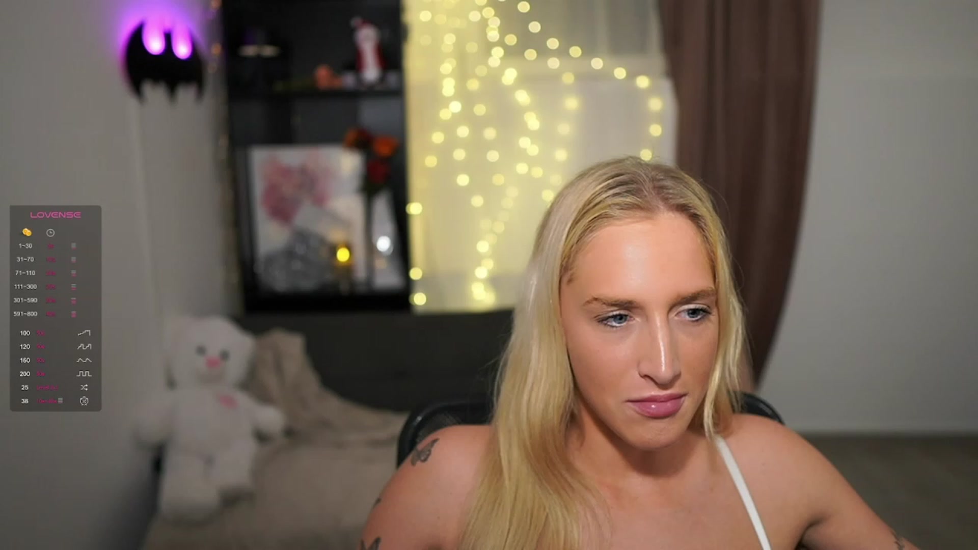 Gallery image thumbnail from NicoletteShea's myfreecams stream on, 12/08/2023, 21:50 image 9 of 20
