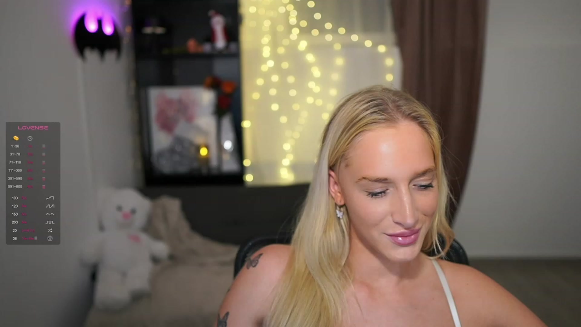 Gallery image thumbnail from NicoletteShea's myfreecams stream on, 12/08/2023, 21:50 image 3 of 20