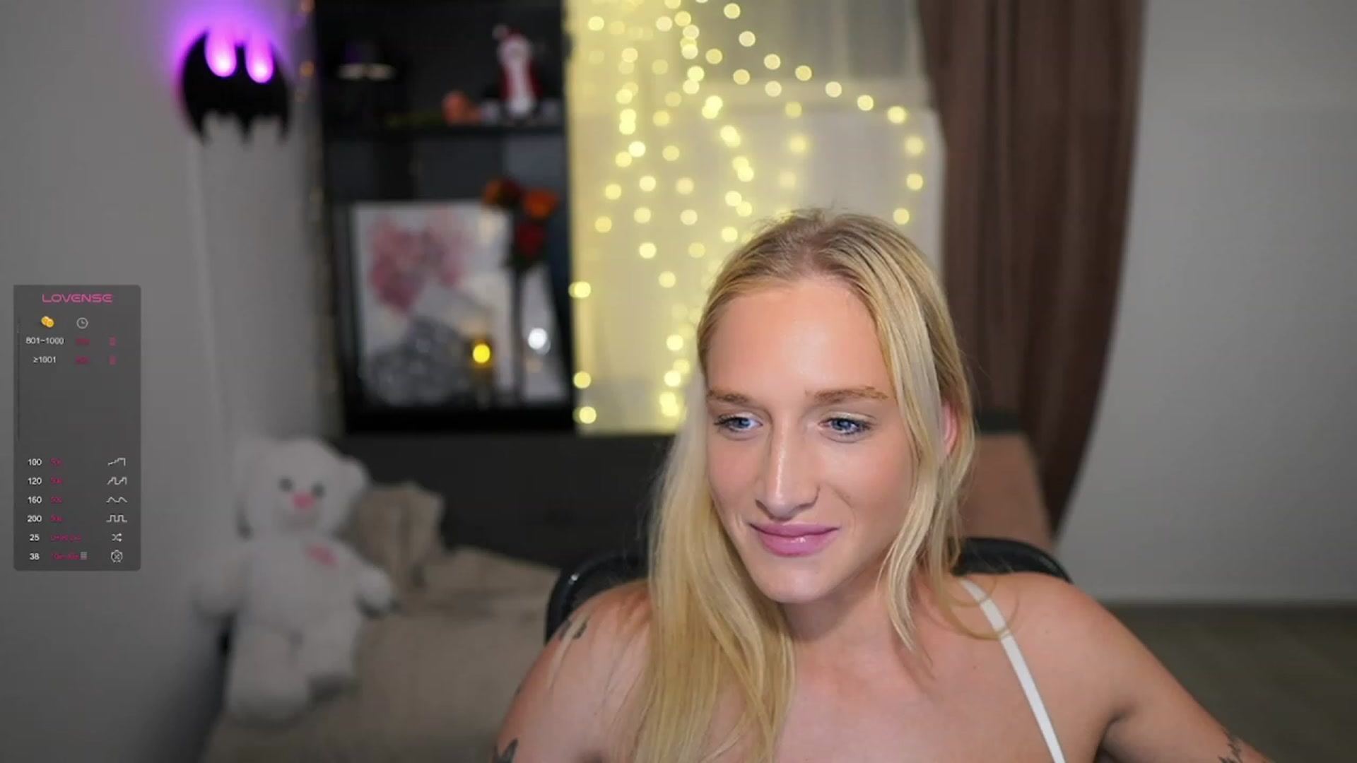 Gallery image thumbnail from NicoletteShea's myfreecams stream on, 12/08/2023, 21:50 image 19 of 20