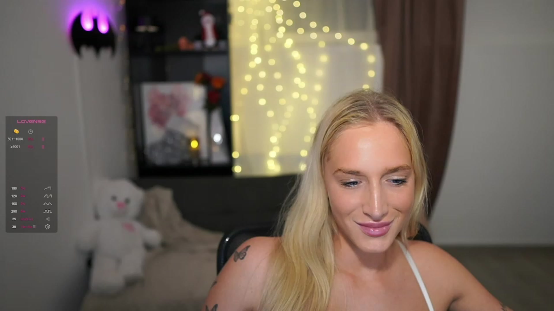 Gallery image thumbnail from NicoletteShea's myfreecams stream on, 12/08/2023, 21:50 image 7 of 20