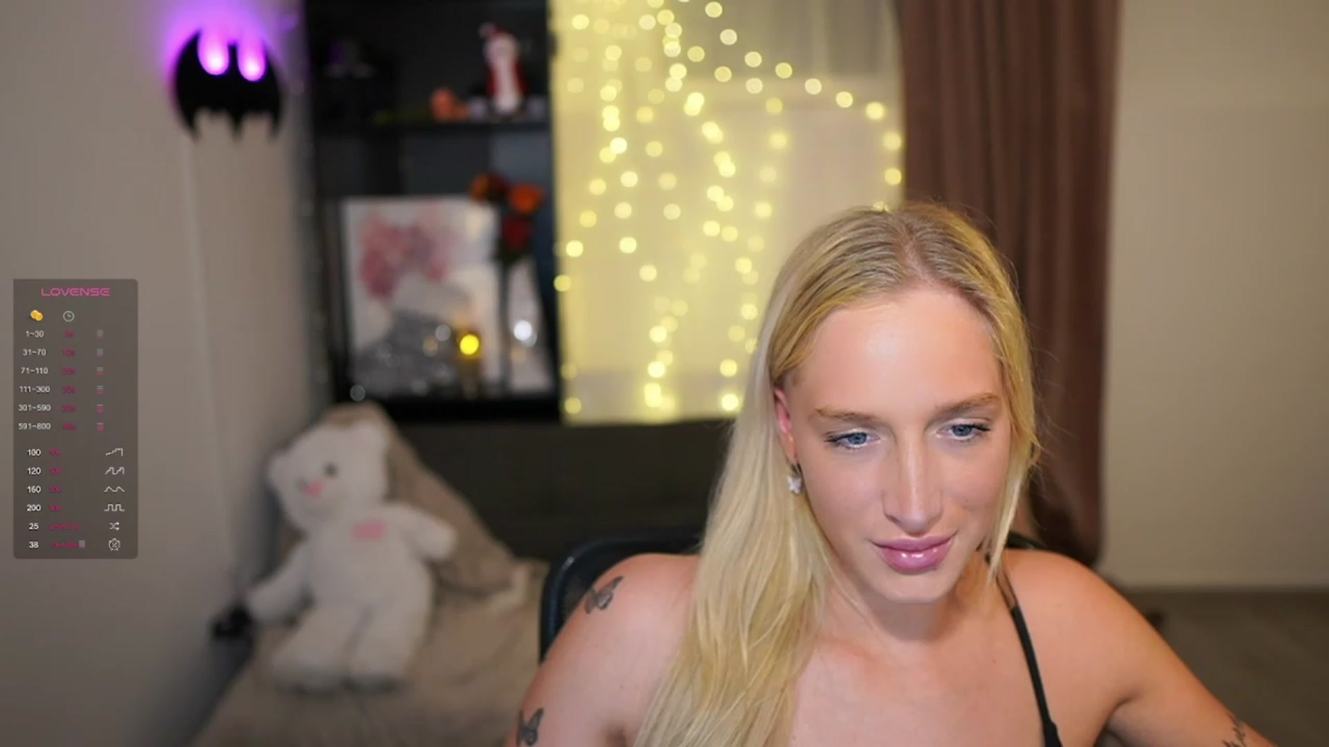 Gallery image thumbnail from NicoletteShea's myfreecams stream on, 12/11/2023, 20:08 image 11 of 20