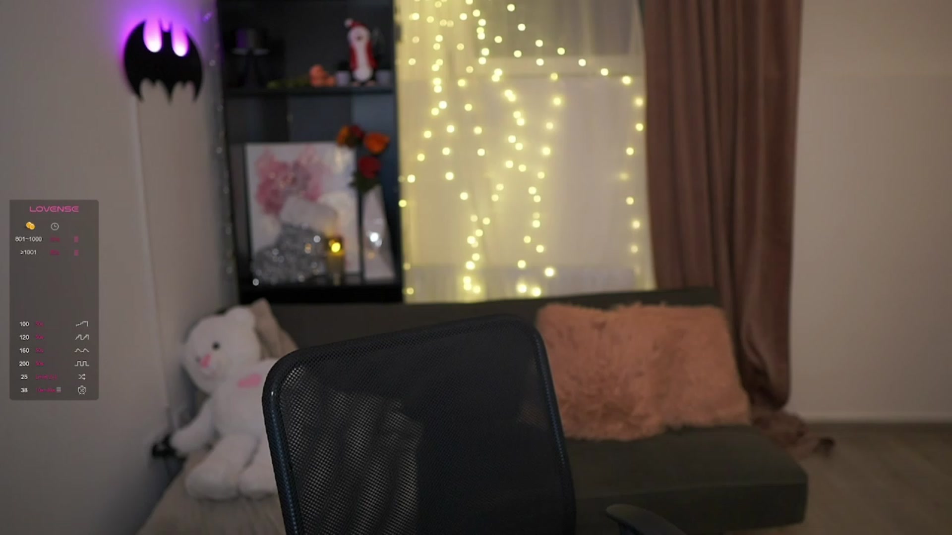 Gallery image thumbnail from NicoletteShea's myfreecams stream on, 12/11/2023, 20:08 image 17 of 20