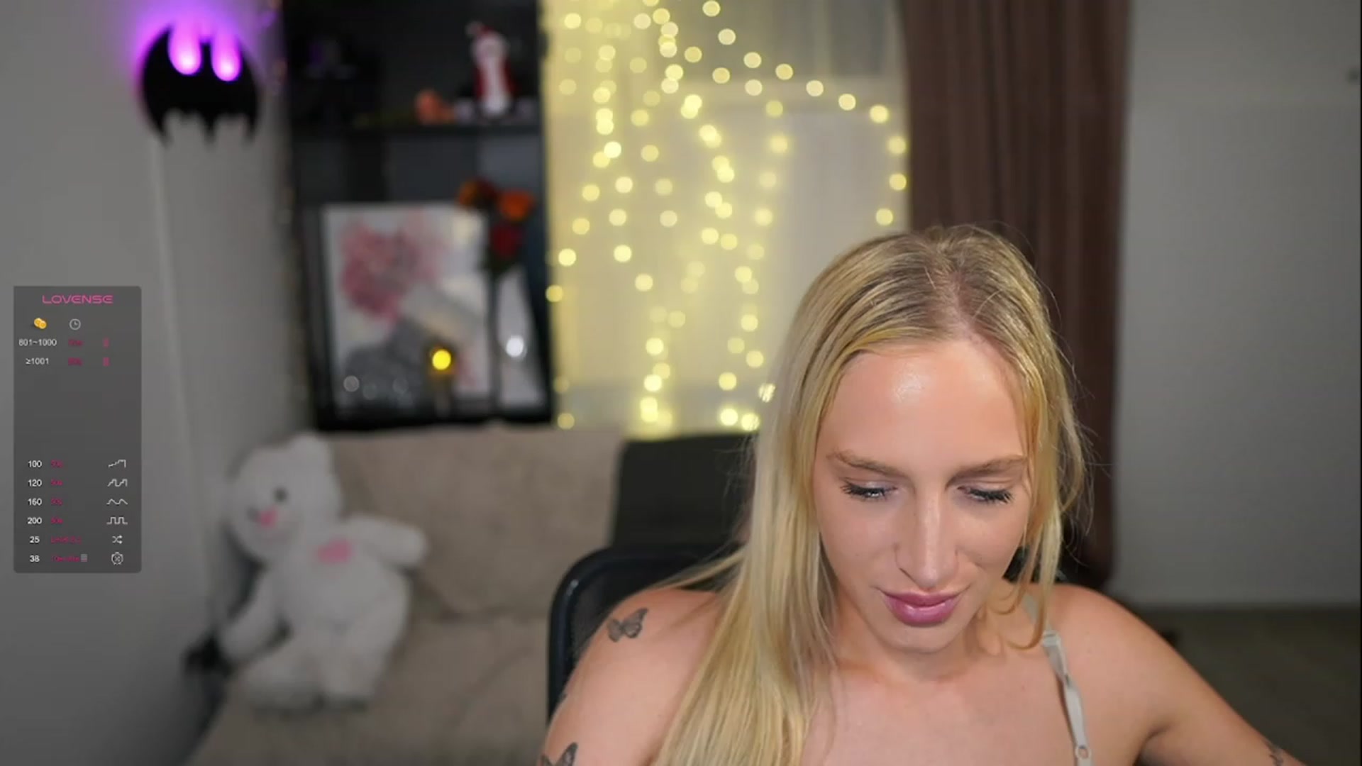 Gallery image thumbnail from NicoletteShea's myfreecams stream on, 12/12/2023, 18:51 image 19 of 20