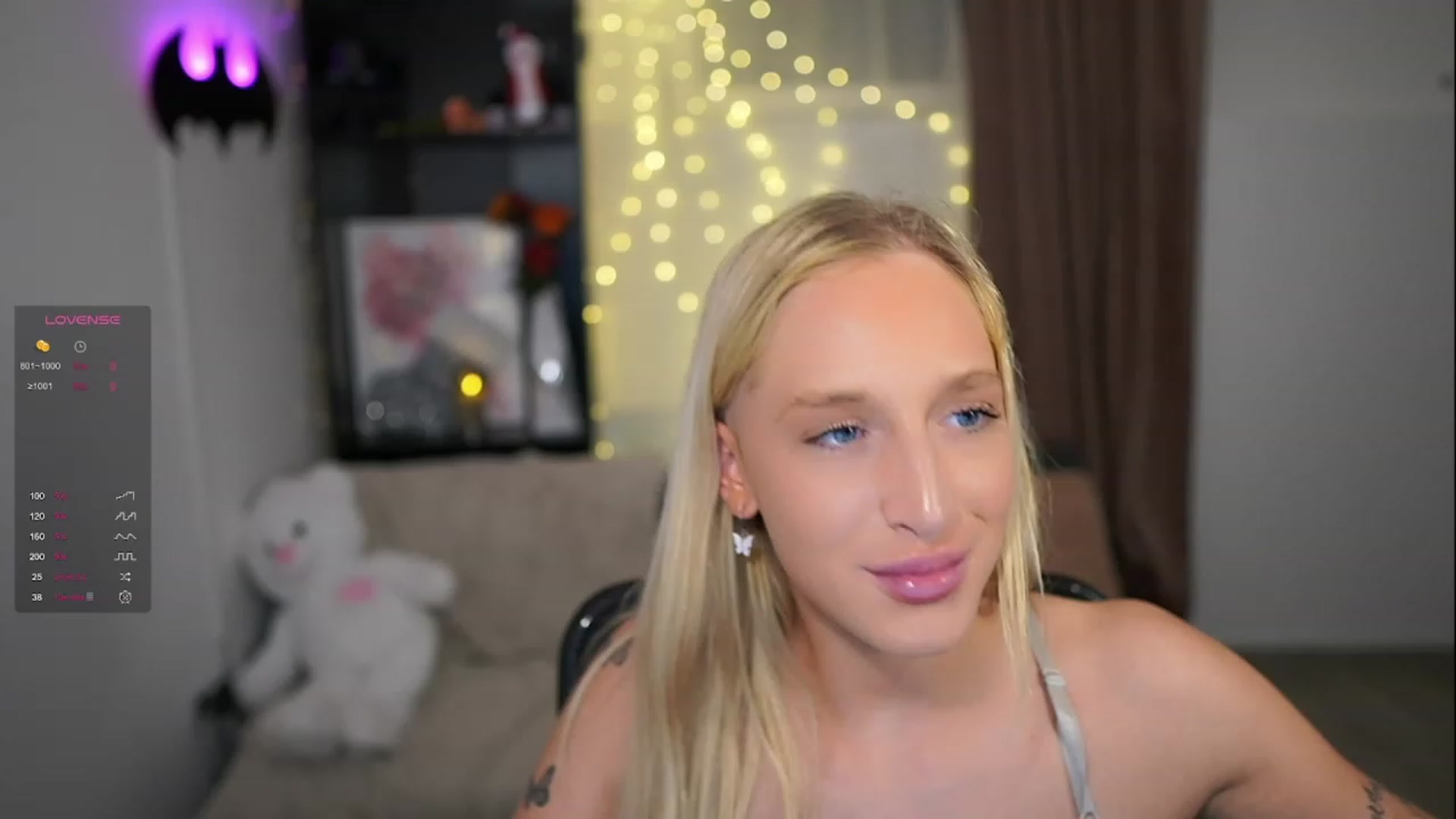 Gallery image thumbnail from NicoletteShea's myfreecams stream on, 12/12/2023, 18:51 image 18 of 20