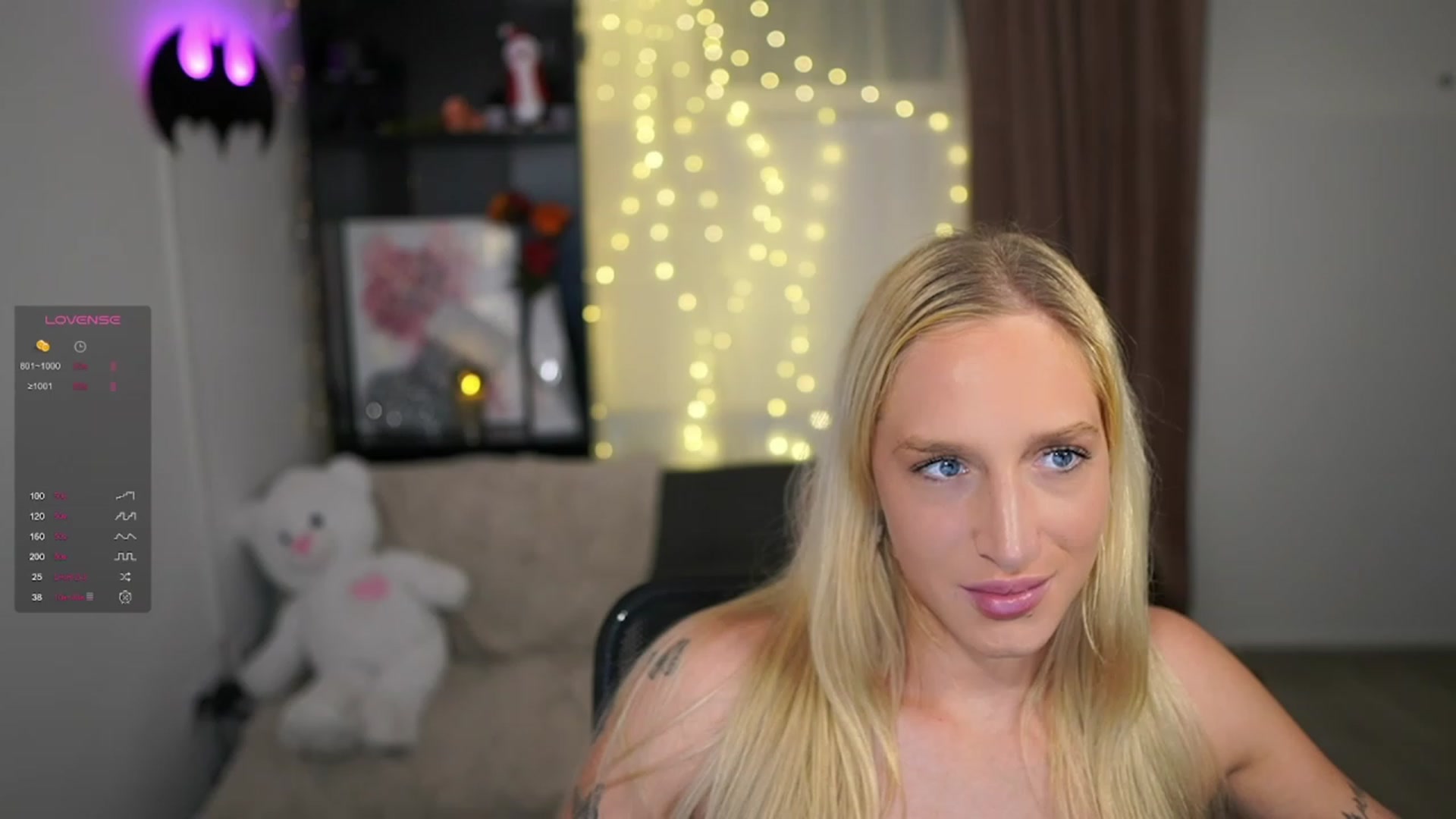 Gallery image thumbnail from NicoletteShea's myfreecams stream on, 12/12/2023, 18:51 image 7 of 20