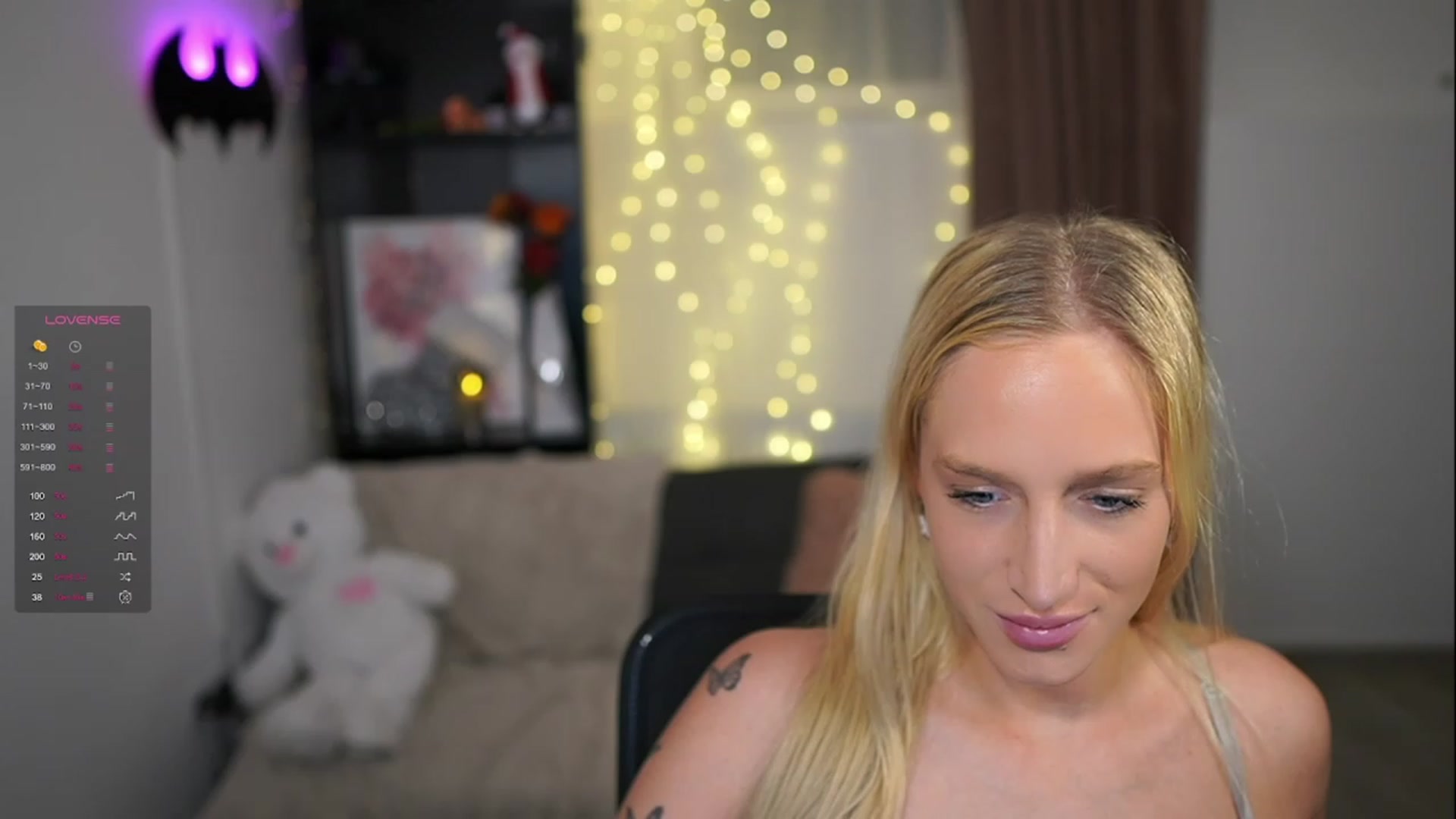 Gallery image thumbnail from NicoletteShea's myfreecams stream on, 12/12/2023, 18:51 image 15 of 20