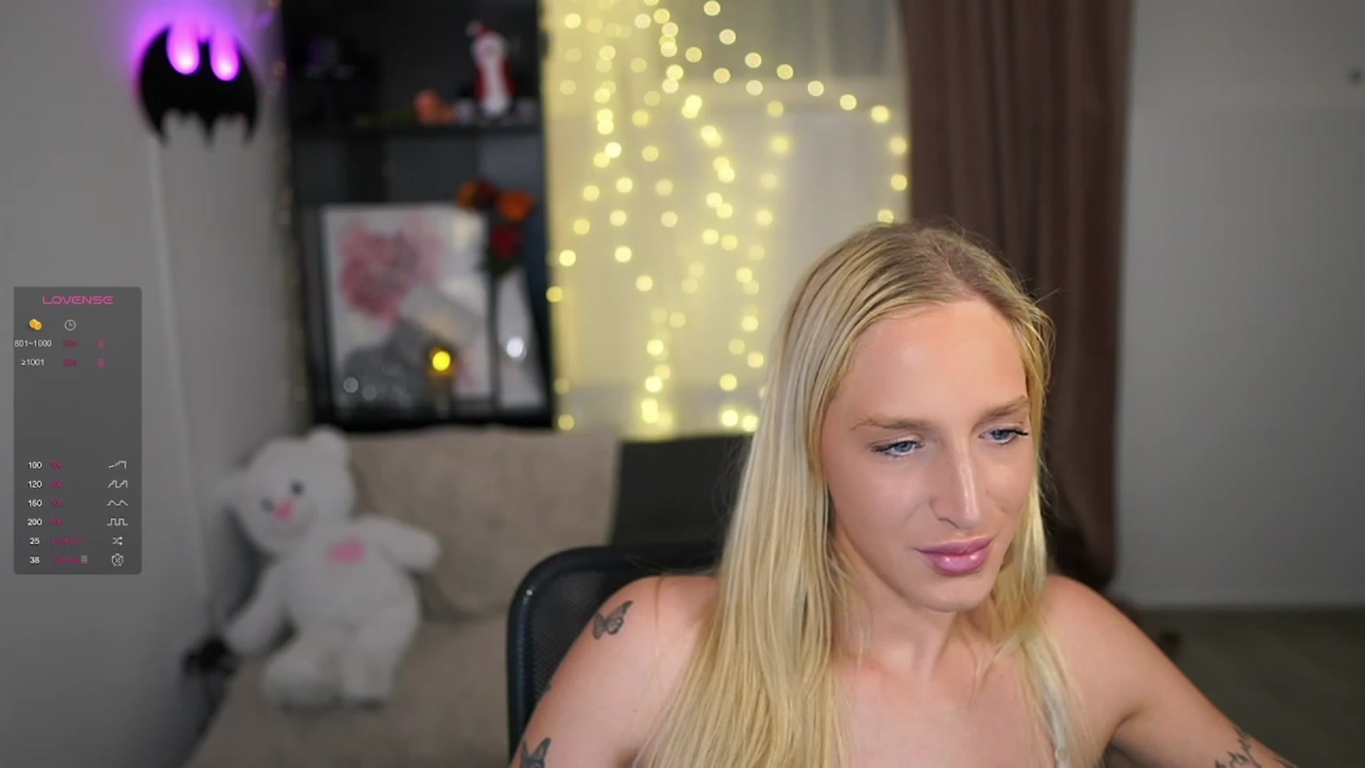 Gallery image thumbnail from NicoletteShea's myfreecams stream on, 12/12/2023, 18:51 image 6 of 20