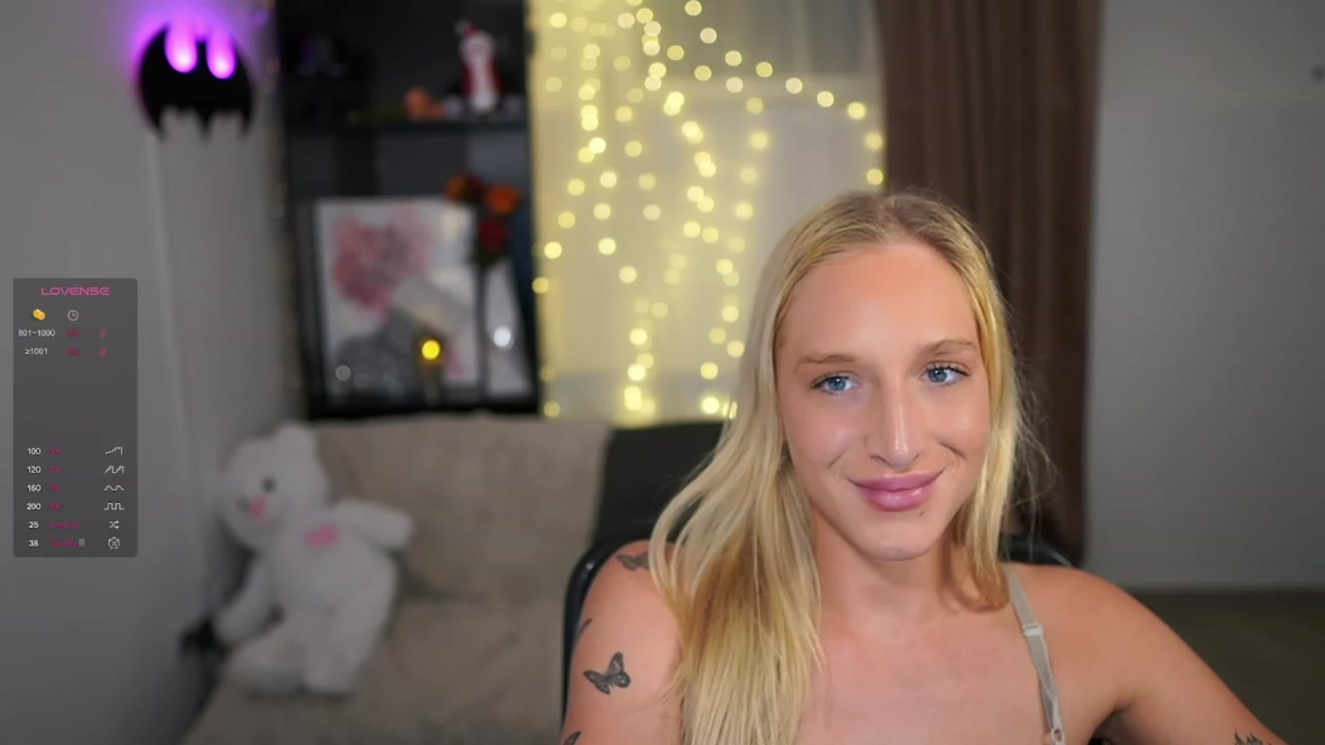 Gallery image thumbnail from NicoletteShea's myfreecams stream on, 12/12/2023, 19:21 image 3 of 20