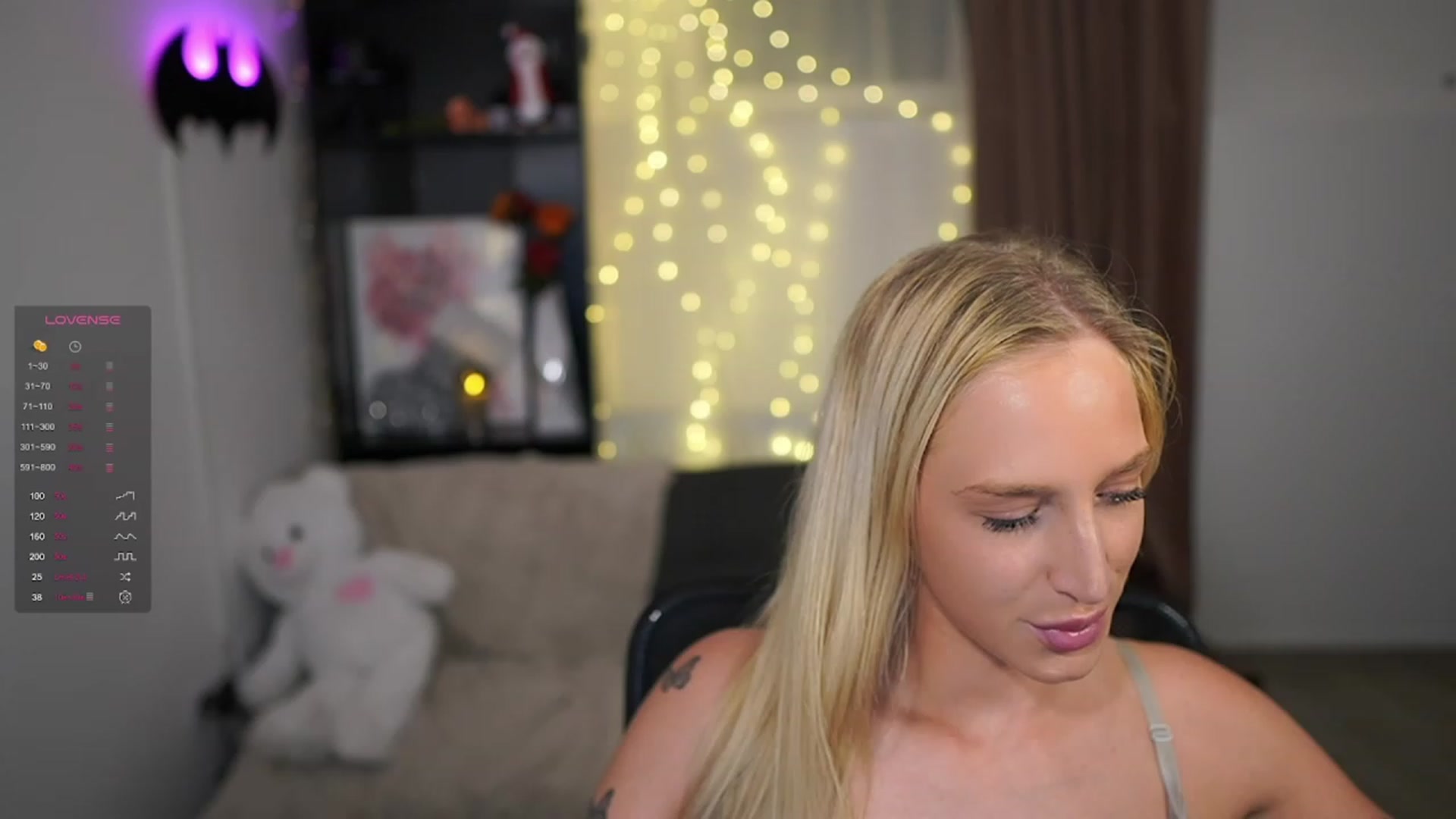 Gallery image thumbnail from NicoletteShea's myfreecams stream on, 12/12/2023, 19:21 image 13 of 20