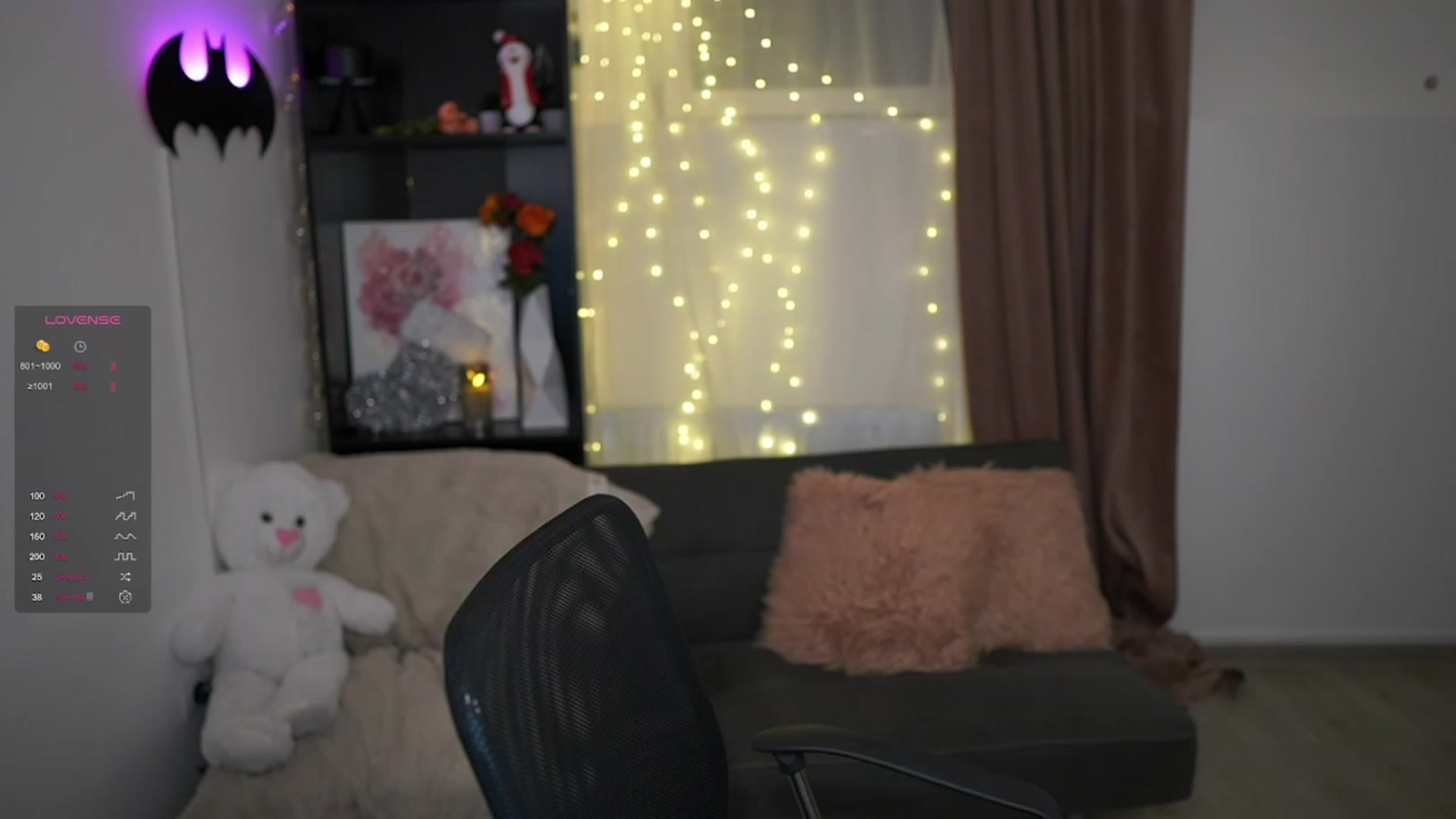 Gallery image thumbnail from NicoletteShea's myfreecams stream on, 12/13/2023, 22:09 image 12 of 20