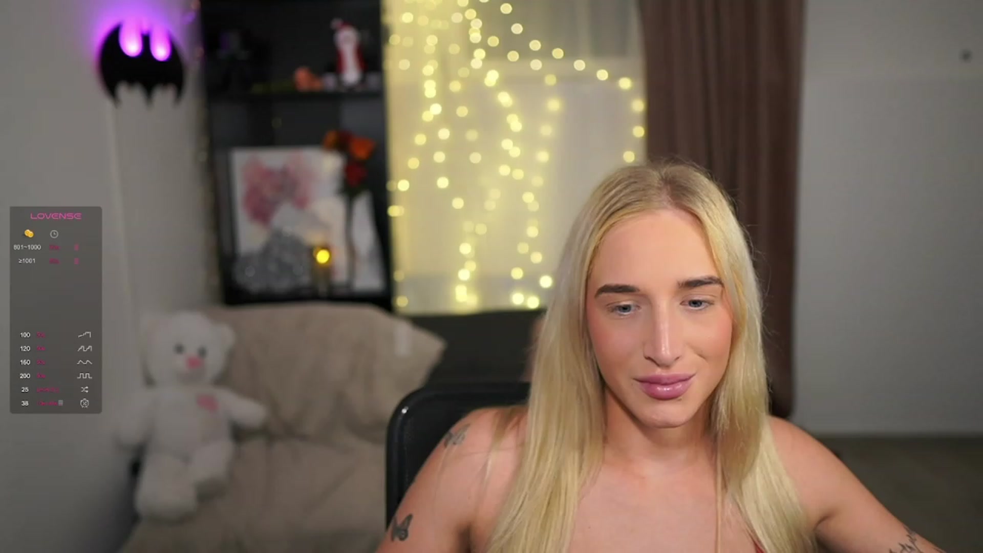 Gallery image thumbnail from NicoletteShea's myfreecams stream on, 12/13/2023, 22:09 image 15 of 20