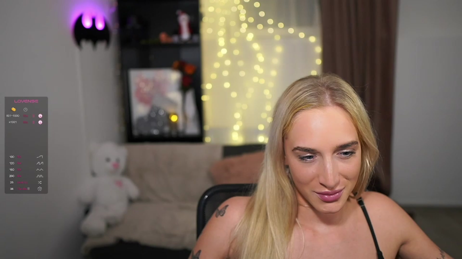 Gallery image thumbnail from NicoletteShea's myfreecams stream on, 12/14/2023, 18:22 image 9 of 20