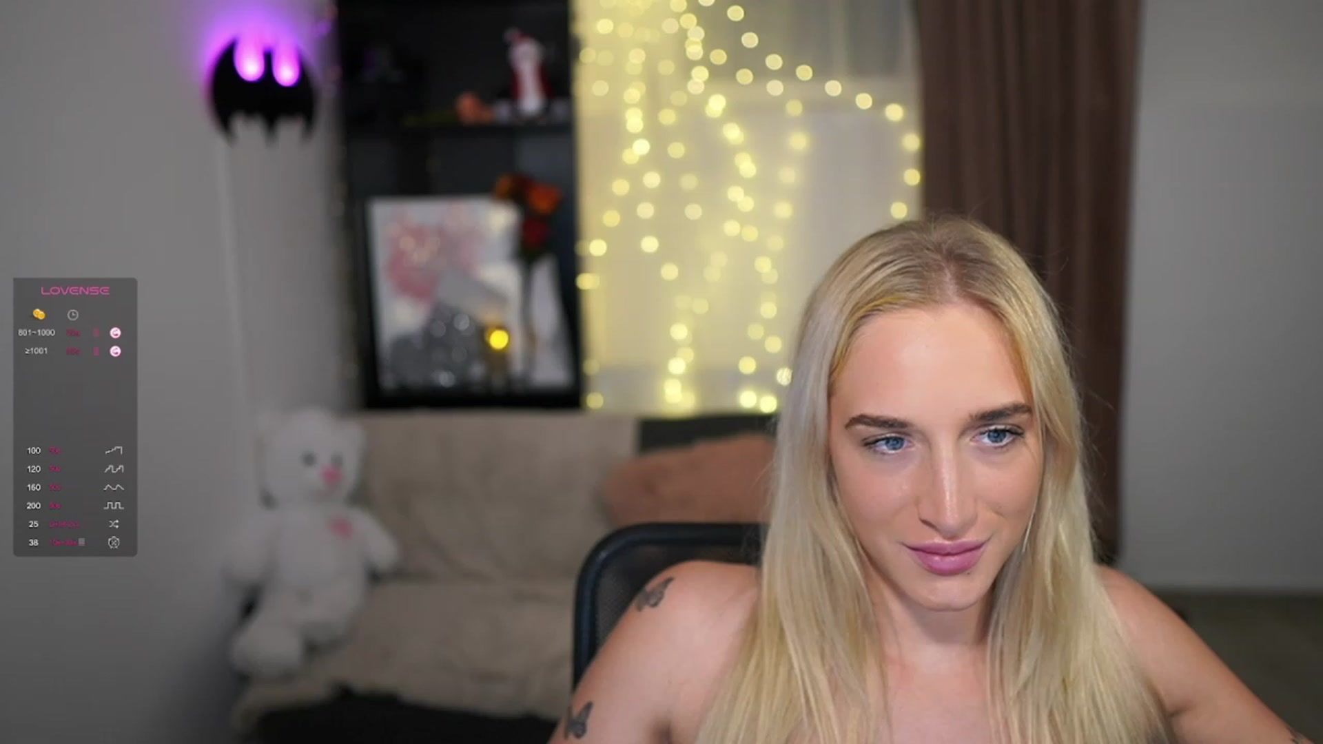 Gallery image thumbnail from NicoletteShea's myfreecams stream on, 12/14/2023, 18:22 image 15 of 20