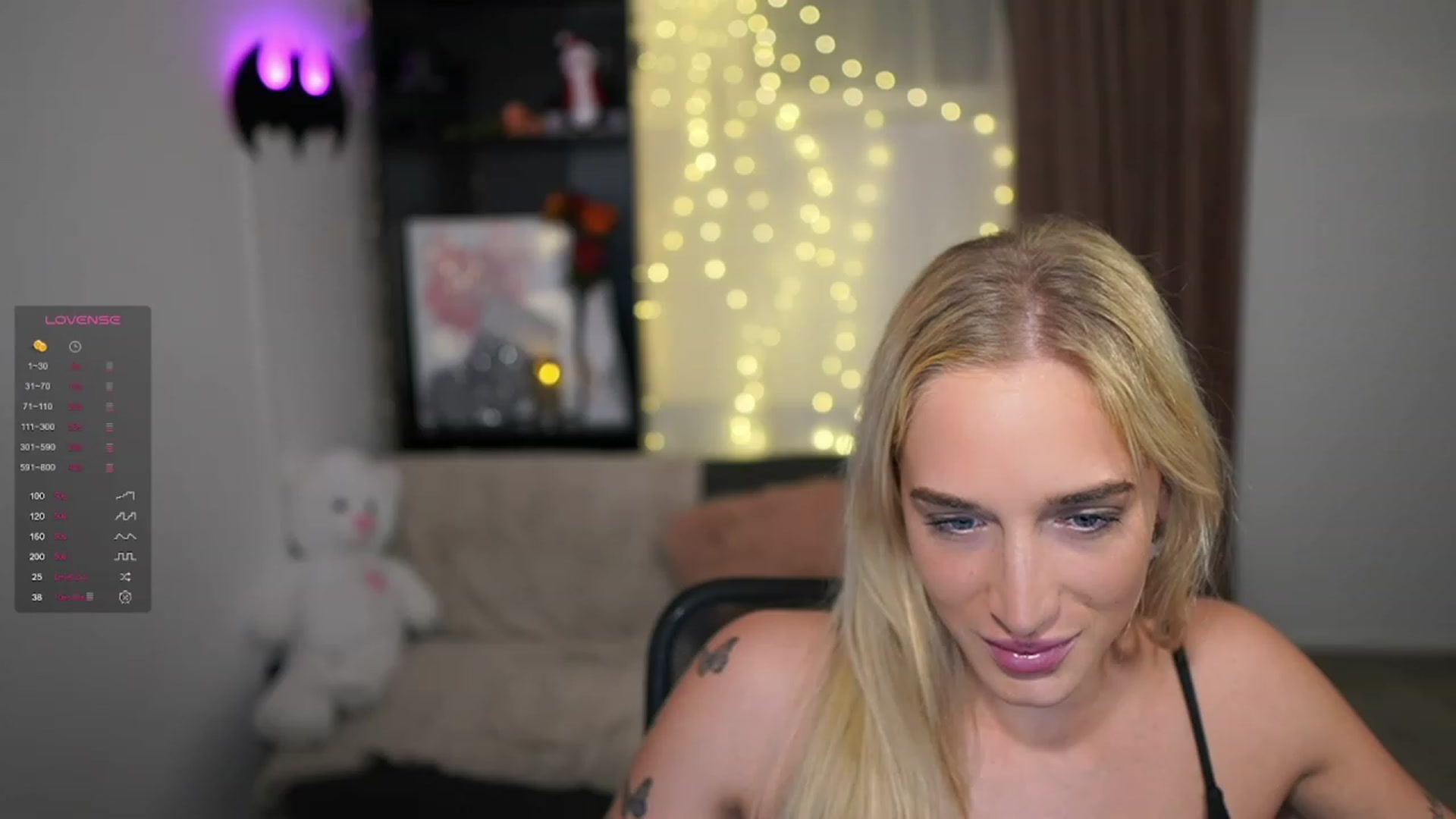 Gallery image thumbnail from NicoletteShea's myfreecams stream on, 12/14/2023, 18:22 image 7 of 20
