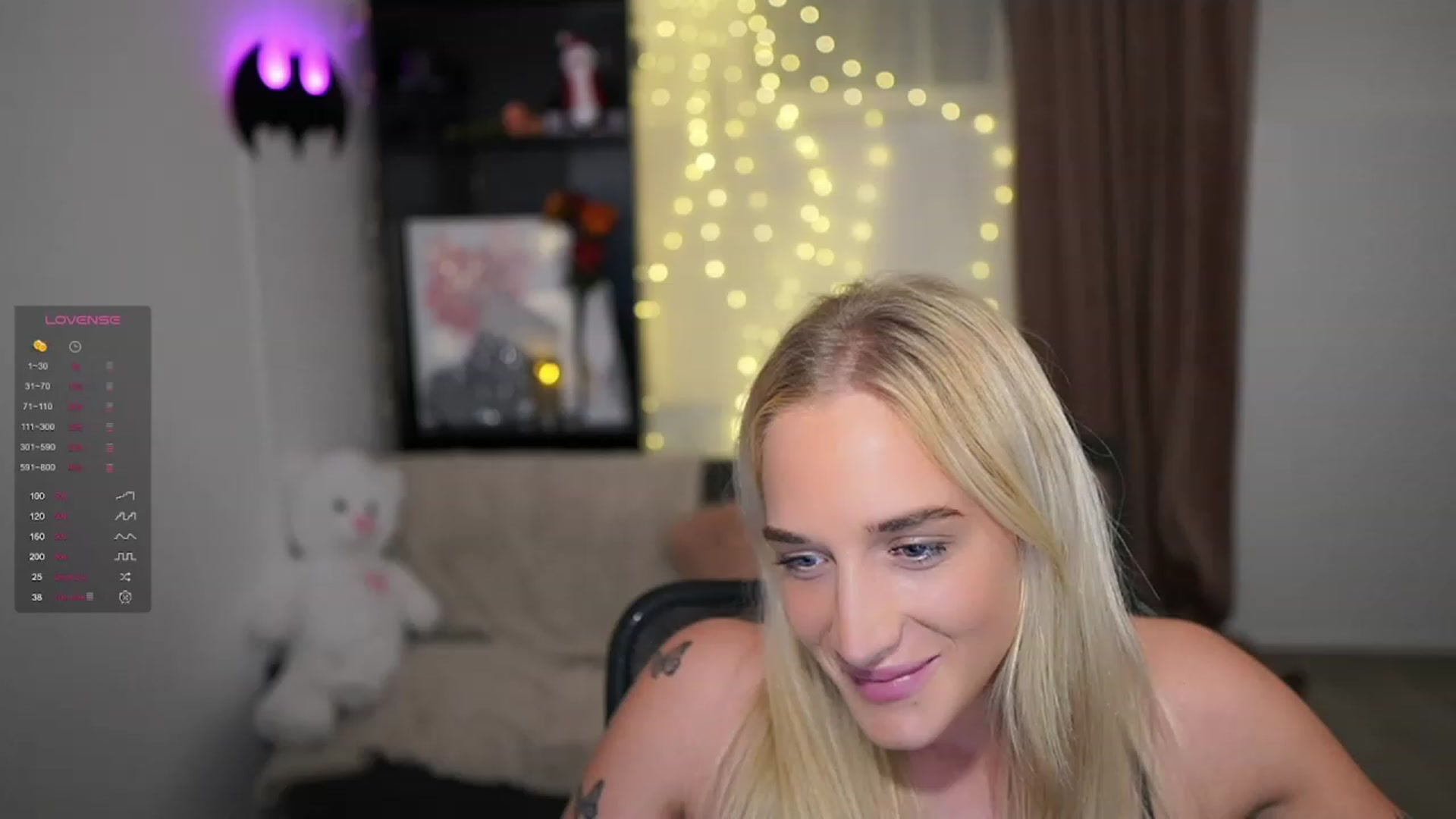 Gallery image thumbnail from NicoletteShea's myfreecams stream on, 12/14/2023, 19:10 image 6 of 20