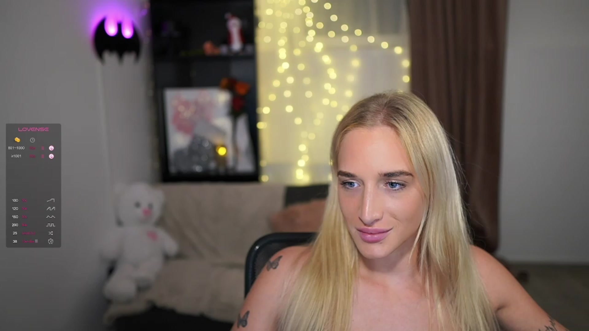 Gallery image thumbnail from NicoletteShea's myfreecams stream on, 12/14/2023, 19:10 image 18 of 20