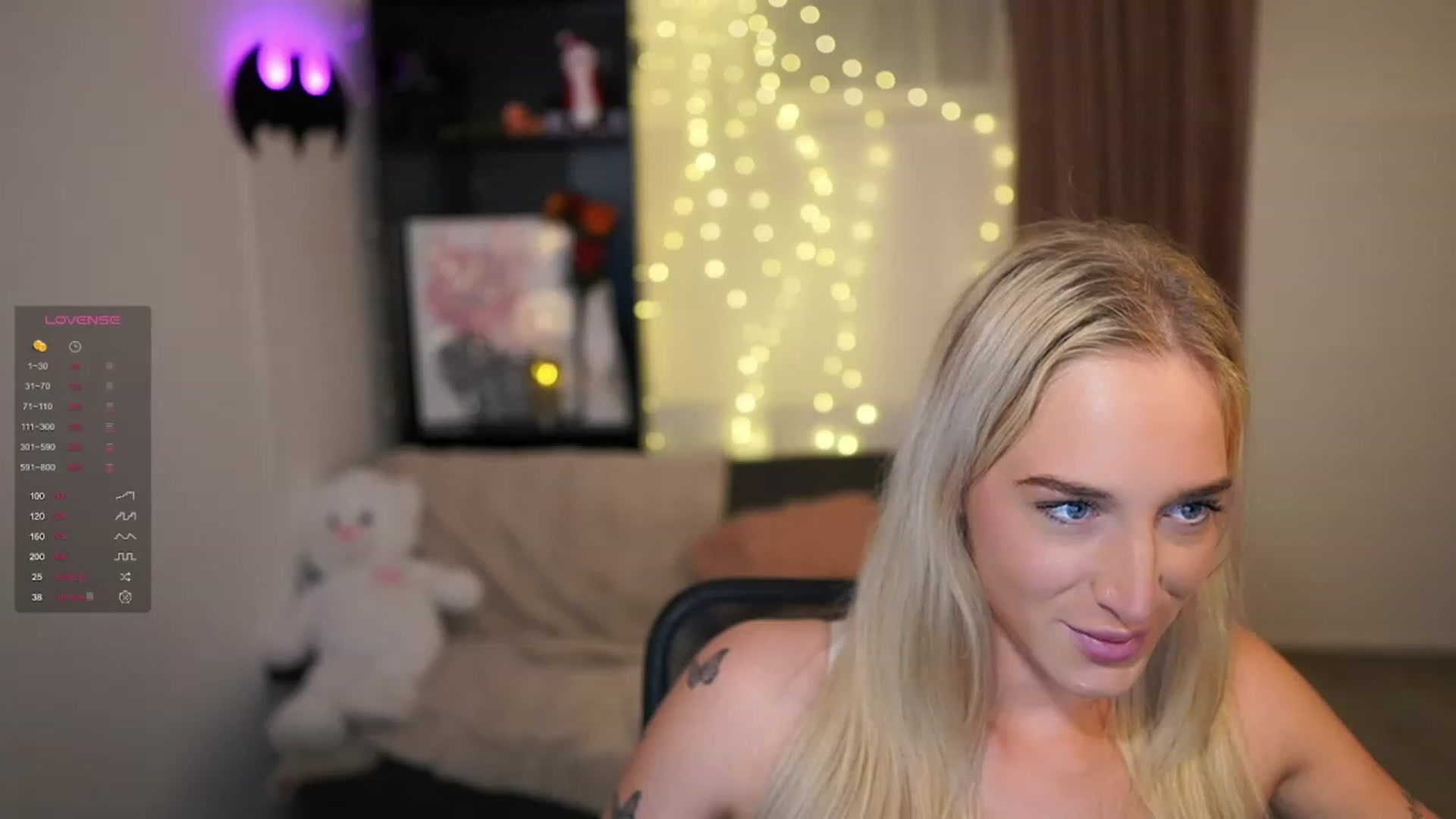 Gallery image thumbnail from NicoletteShea's myfreecams stream on, 12/15/2023, 14:43 image 12 of 20