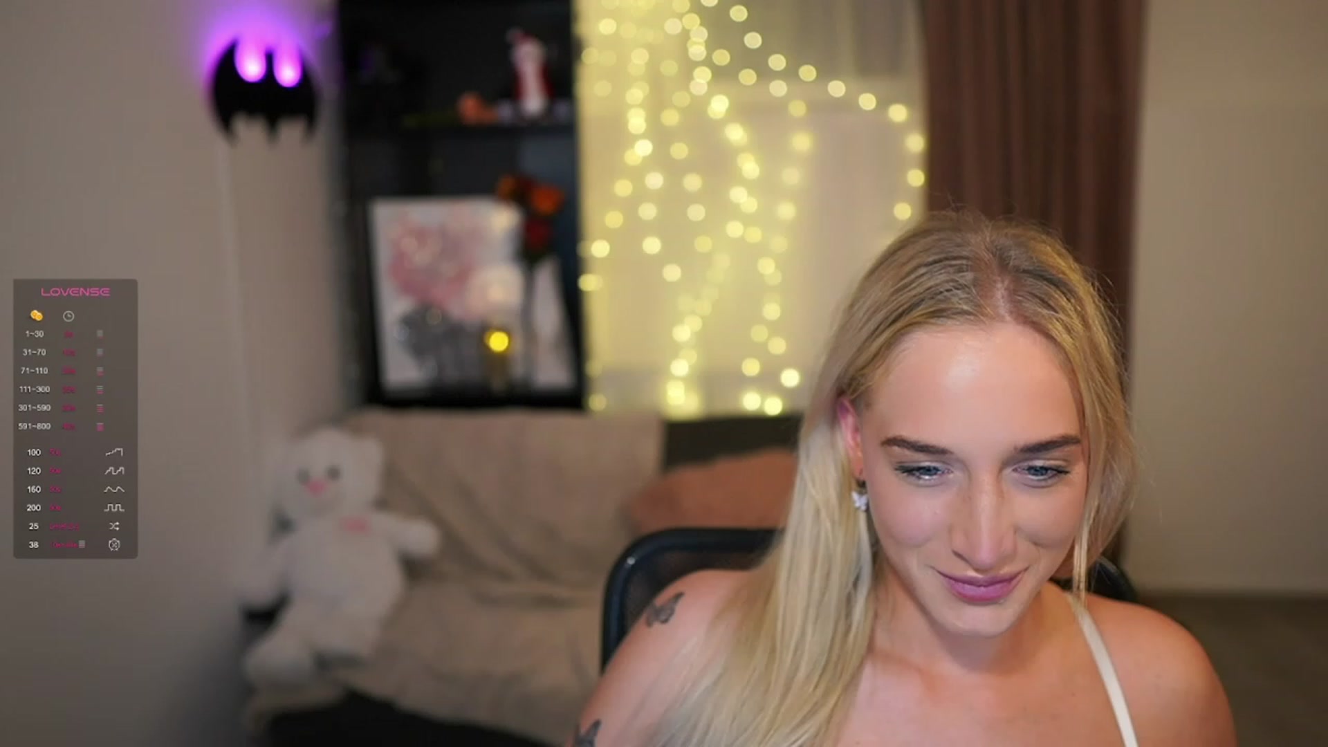 Gallery image thumbnail from NicoletteShea's myfreecams stream on, 12/15/2023, 14:43 image 2 of 20