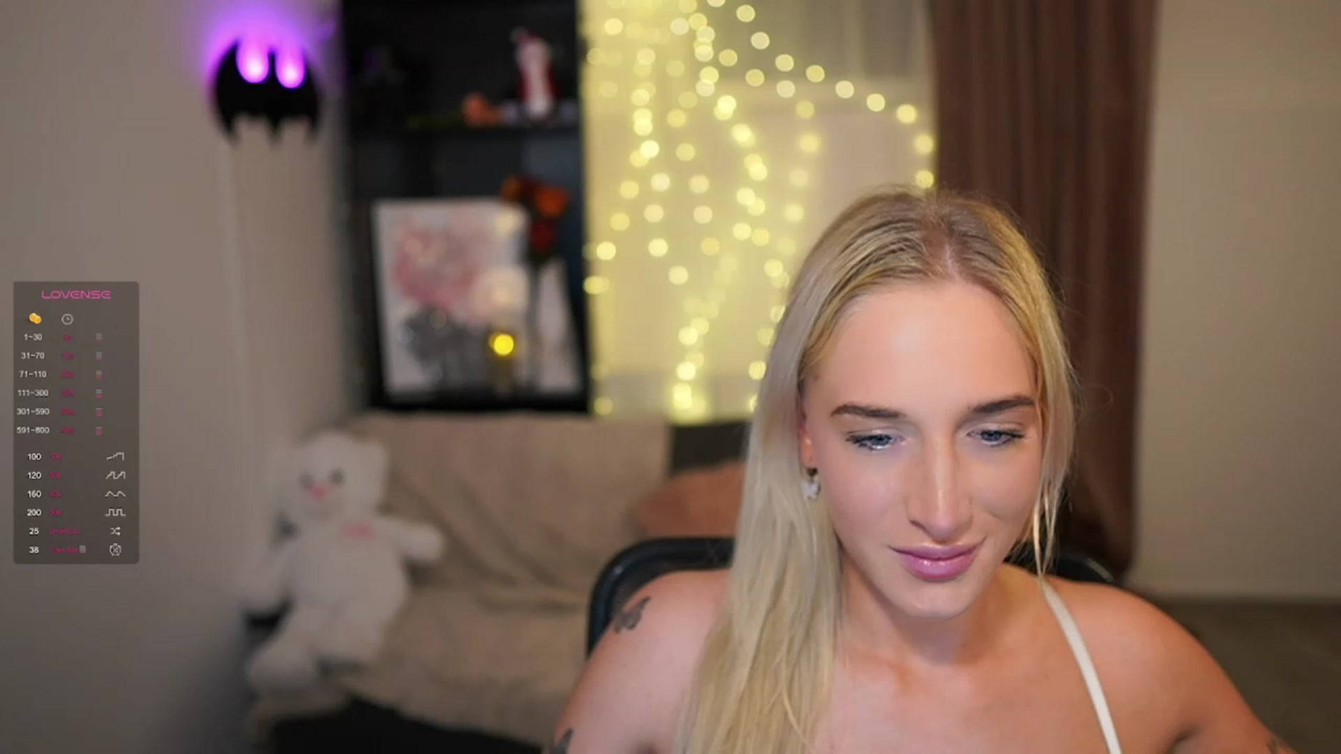 Gallery image thumbnail from NicoletteShea's myfreecams stream on, 12/15/2023, 14:43 image 4 of 20