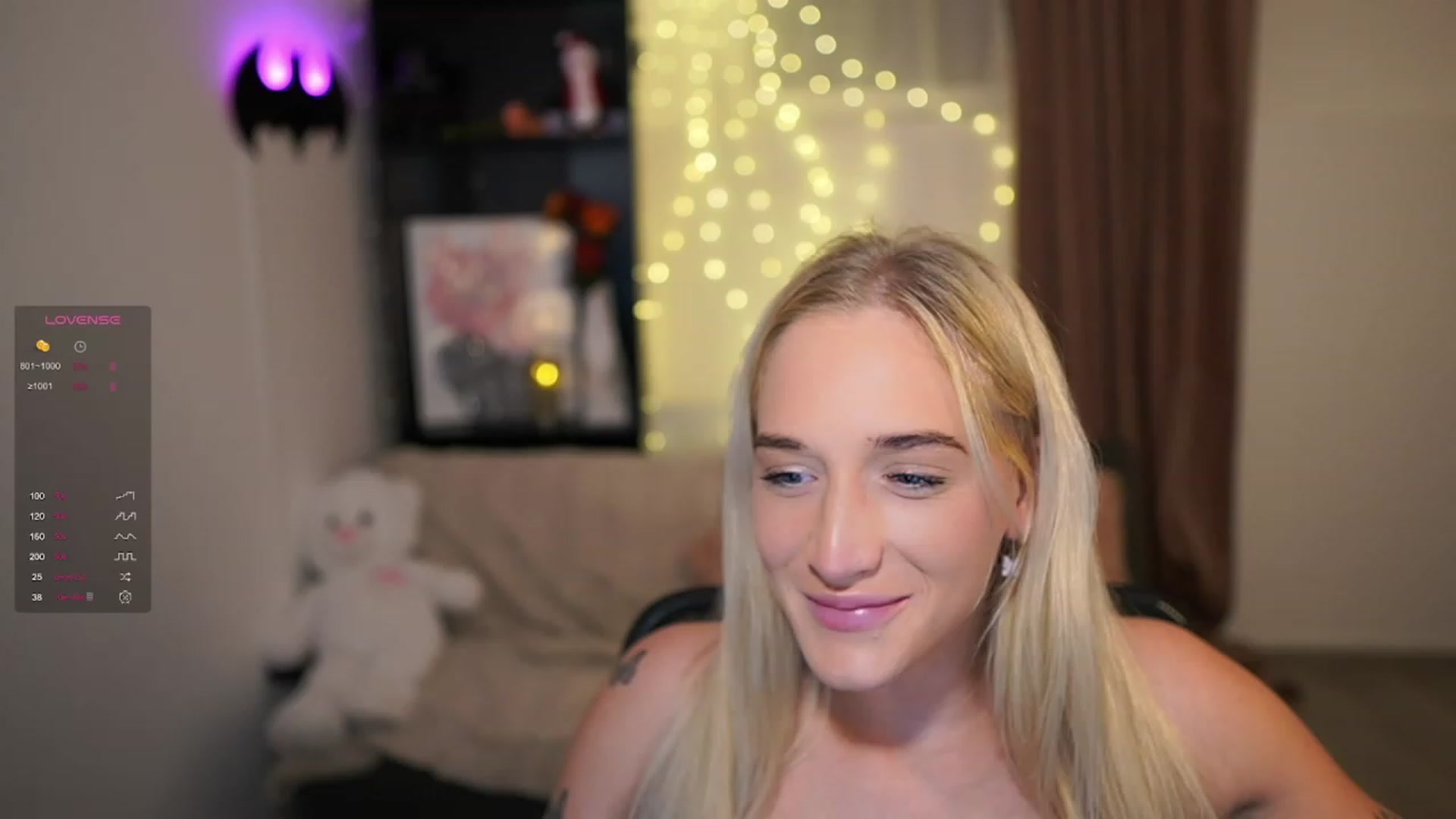 Gallery image thumbnail from NicoletteShea's myfreecams stream on, 12/15/2023, 14:43 image 9 of 20