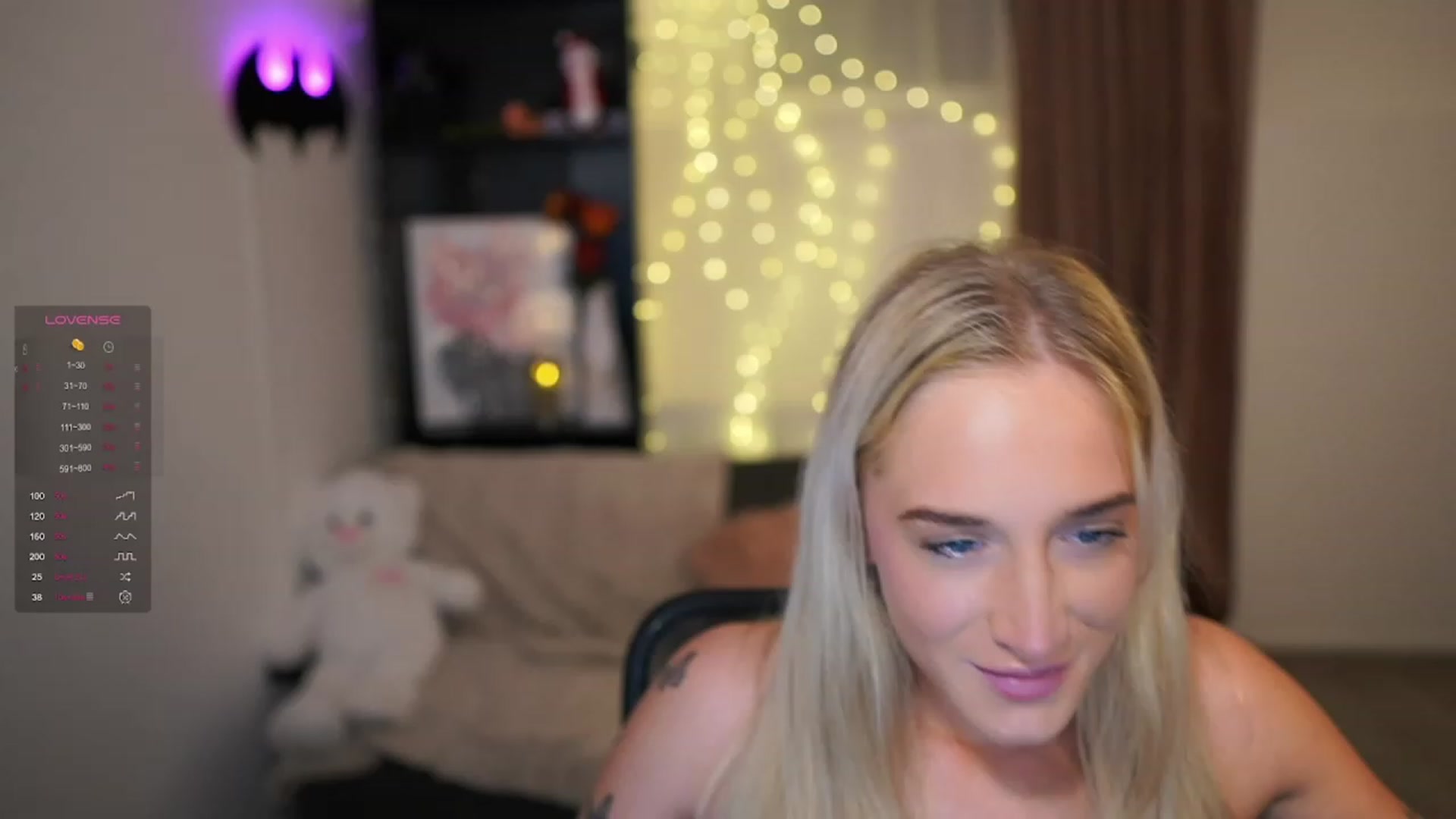 Gallery image thumbnail from NicoletteShea's myfreecams stream on, 12/15/2023, 14:43 image 10 of 20