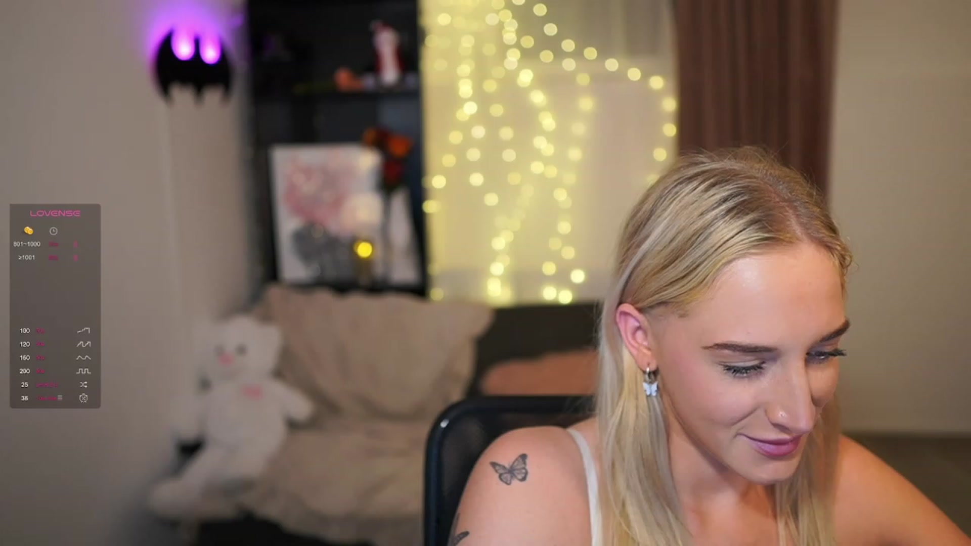 Gallery image thumbnail from NicoletteShea's myfreecams stream on, 12/15/2023, 15:50 image 3 of 20