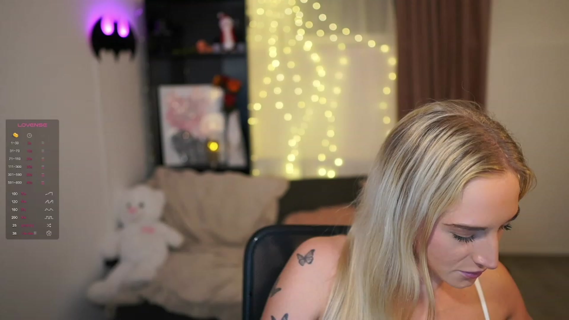 Gallery image thumbnail from NicoletteShea's myfreecams stream on, 12/15/2023, 15:50 image 17 of 20