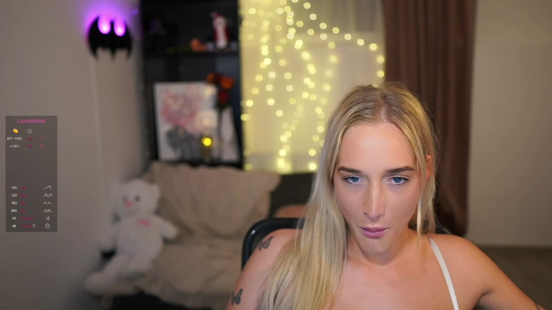 Gallery image thumbnail from NicoletteShea's myfreecams stream on, 12/15/2023, 15:50 image 6 of 20