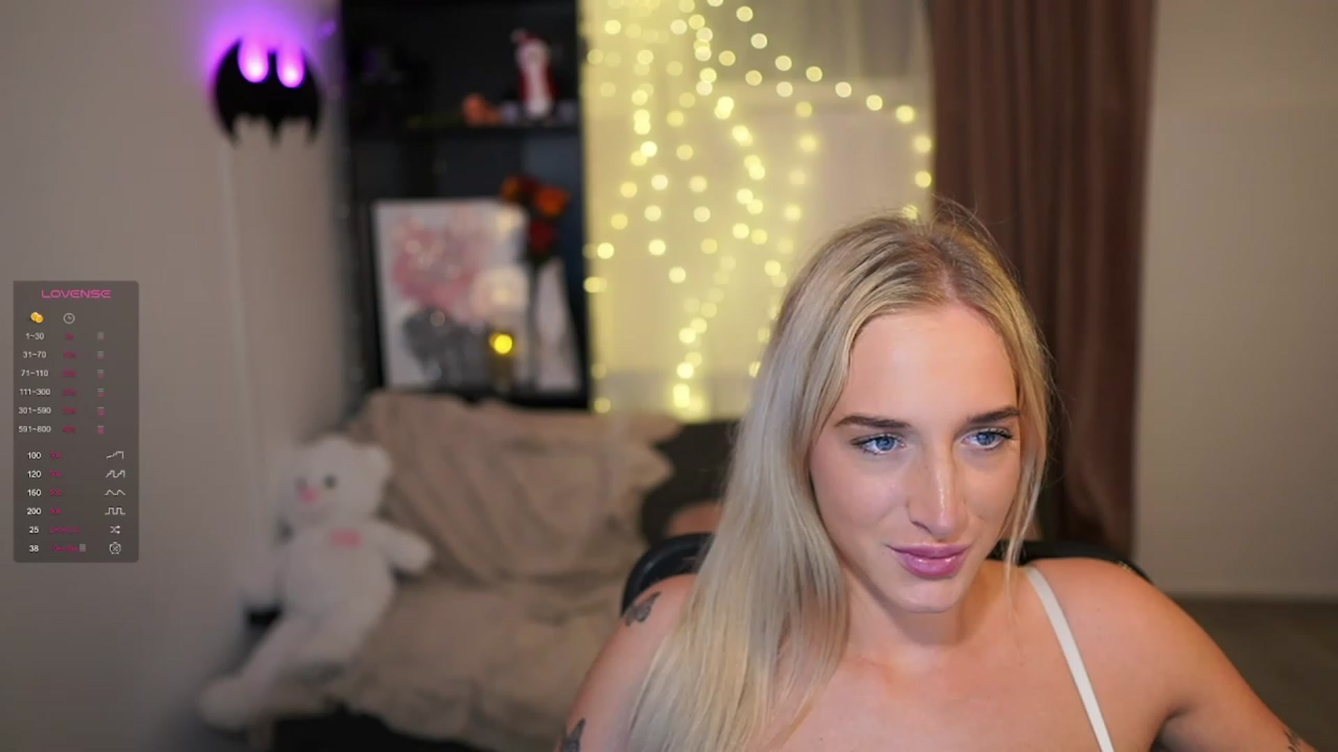 Gallery image thumbnail from NicoletteShea's myfreecams stream on, 12/15/2023, 17:44 image 2 of 20