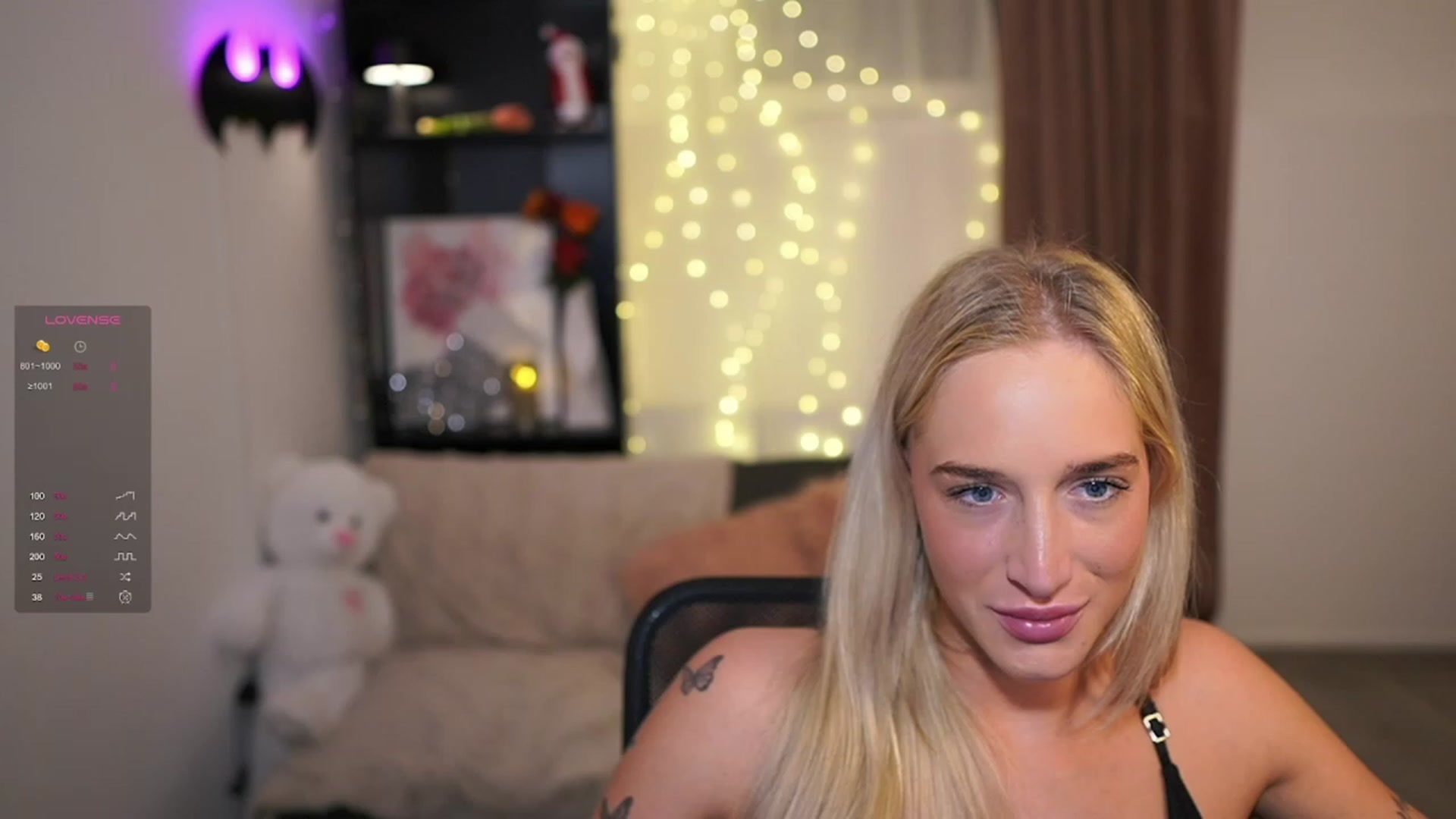 Gallery image thumbnail from NicoletteShea's myfreecams stream on, 12/18/2023, 16:49 image 14 of 20