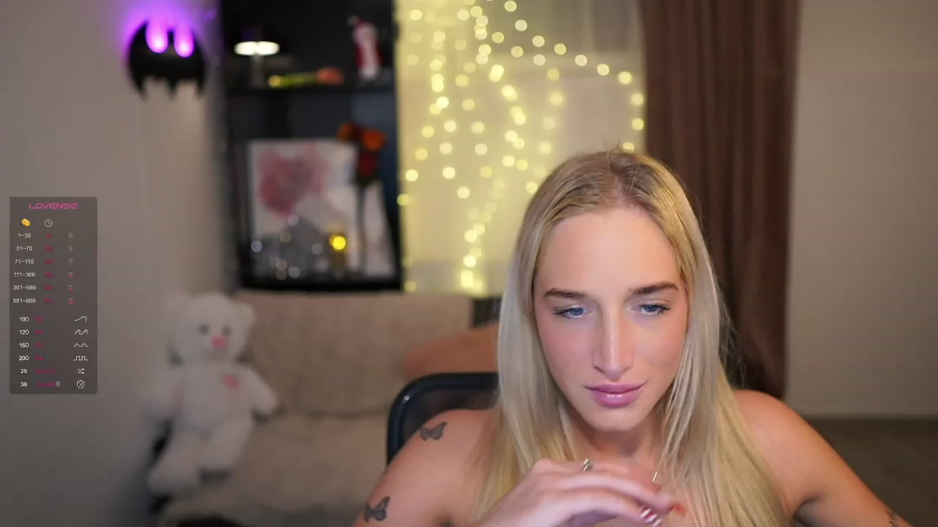 Gallery image thumbnail from NicoletteShea's myfreecams stream on, 12/18/2023, 16:49 image 8 of 20
