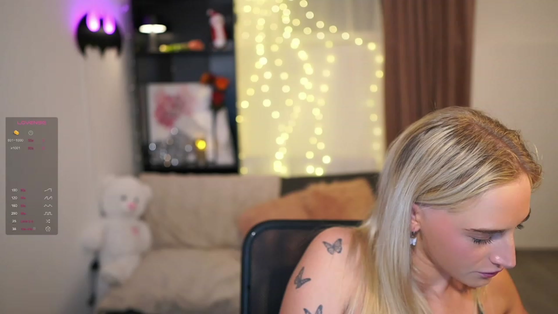Gallery image thumbnail from NicoletteShea's myfreecams stream on, 12/18/2023, 16:49 image 15 of 20