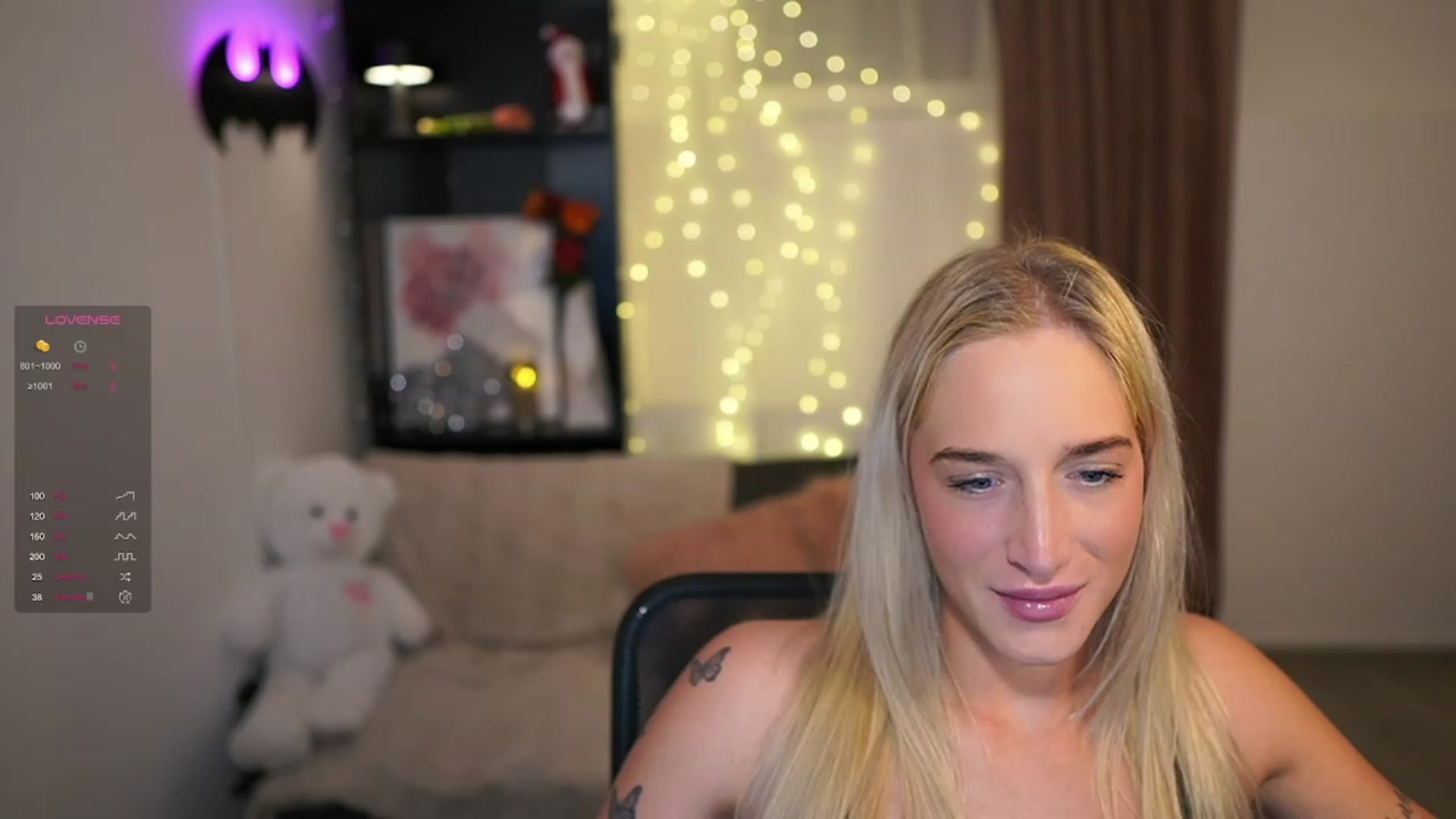 Gallery image thumbnail from NicoletteShea's myfreecams stream on, 12/18/2023, 16:49 image 6 of 20