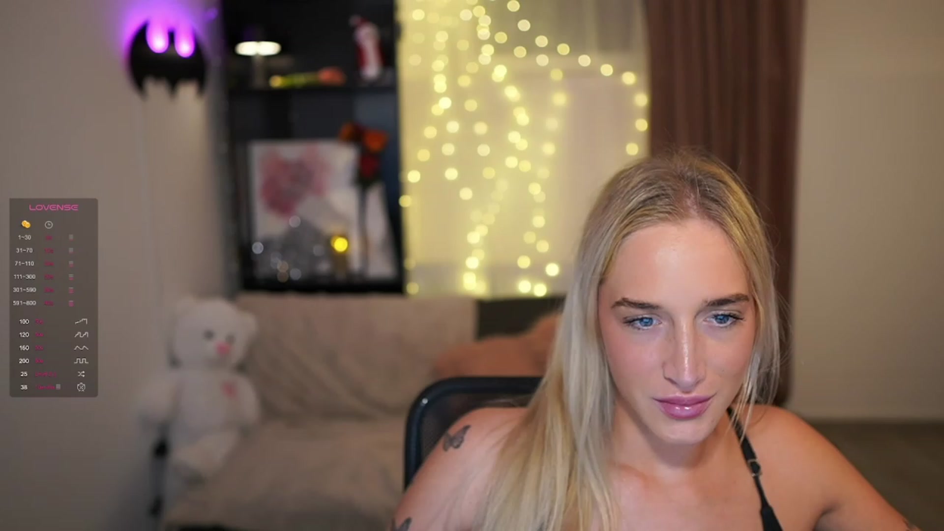 Gallery image thumbnail from NicoletteShea's myfreecams stream on, 12/18/2023, 17:25 image 14 of 20