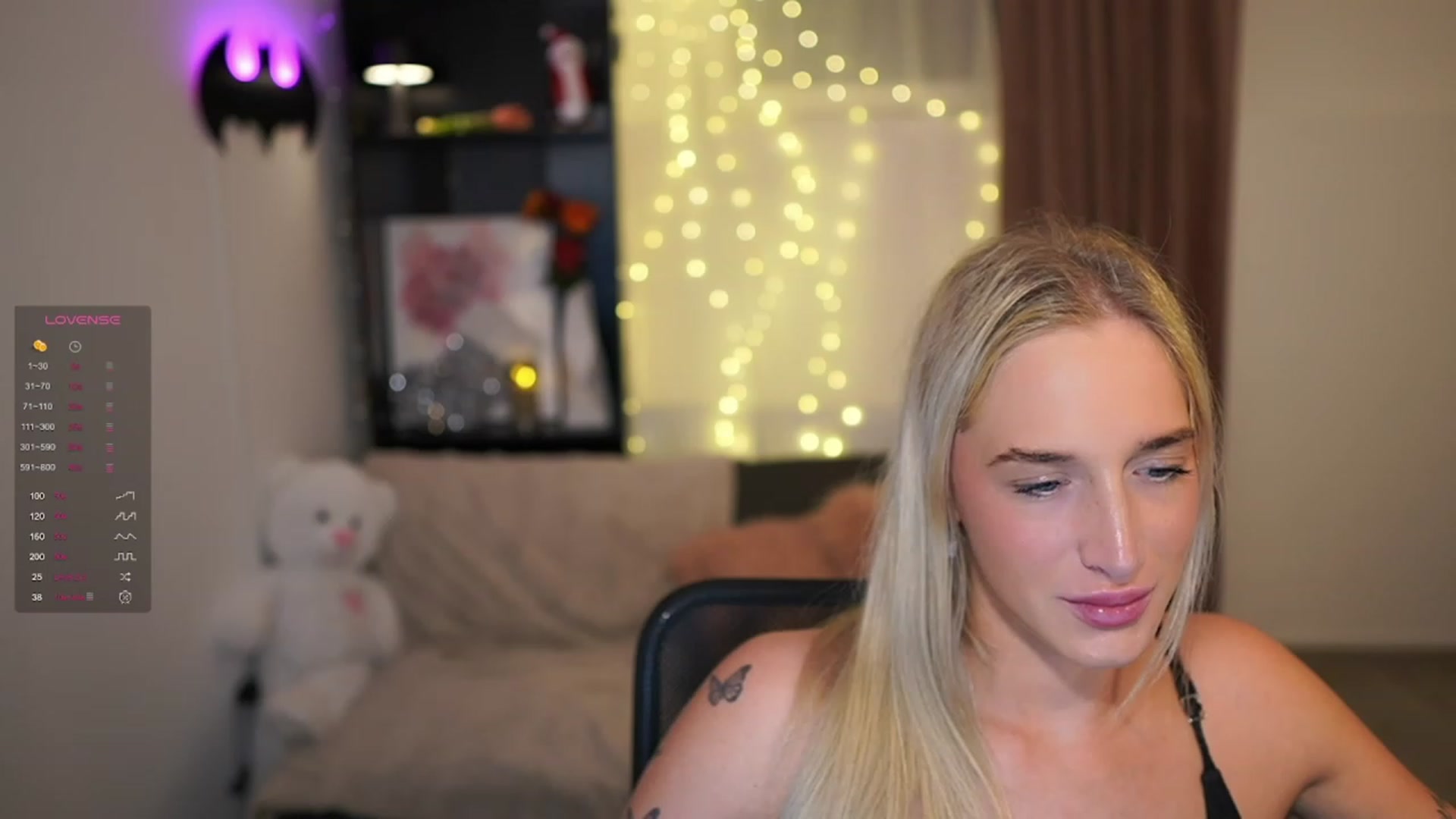 Gallery image thumbnail from NicoletteShea's myfreecams stream on, 12/18/2023, 17:25 image 1 of 20