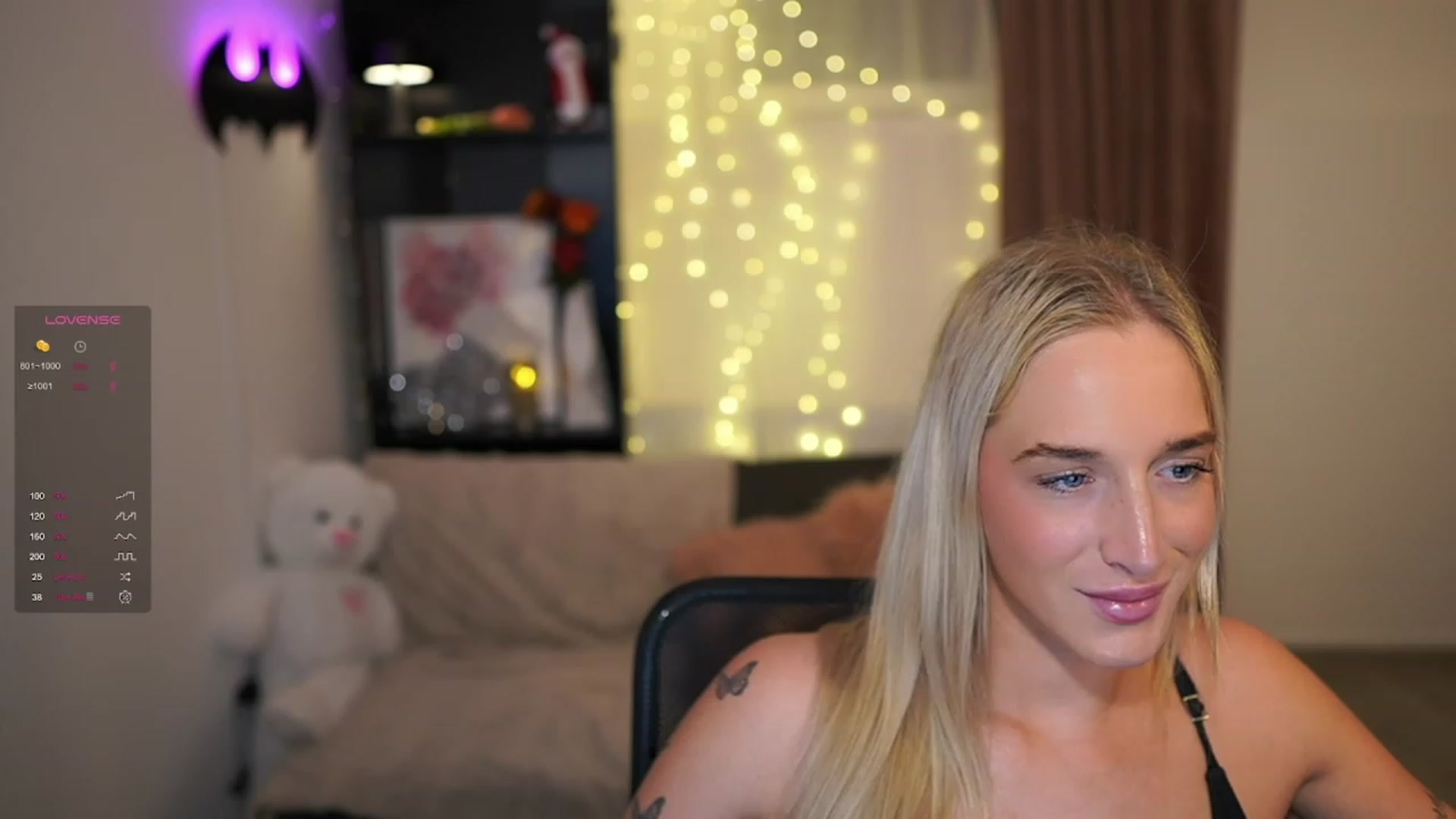 Gallery image thumbnail from NicoletteShea's myfreecams stream on, 12/18/2023, 17:25 image 12 of 20