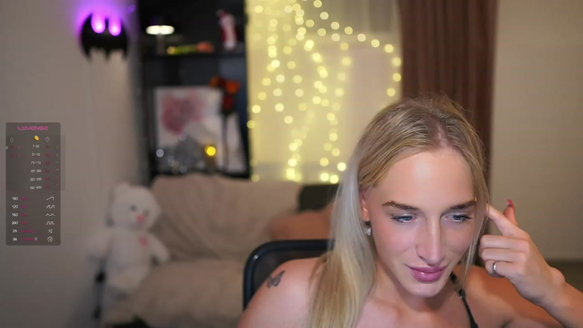 Gallery image thumbnail from NicoletteShea's myfreecams stream on, 12/18/2023, 19:40 image 2 of 20