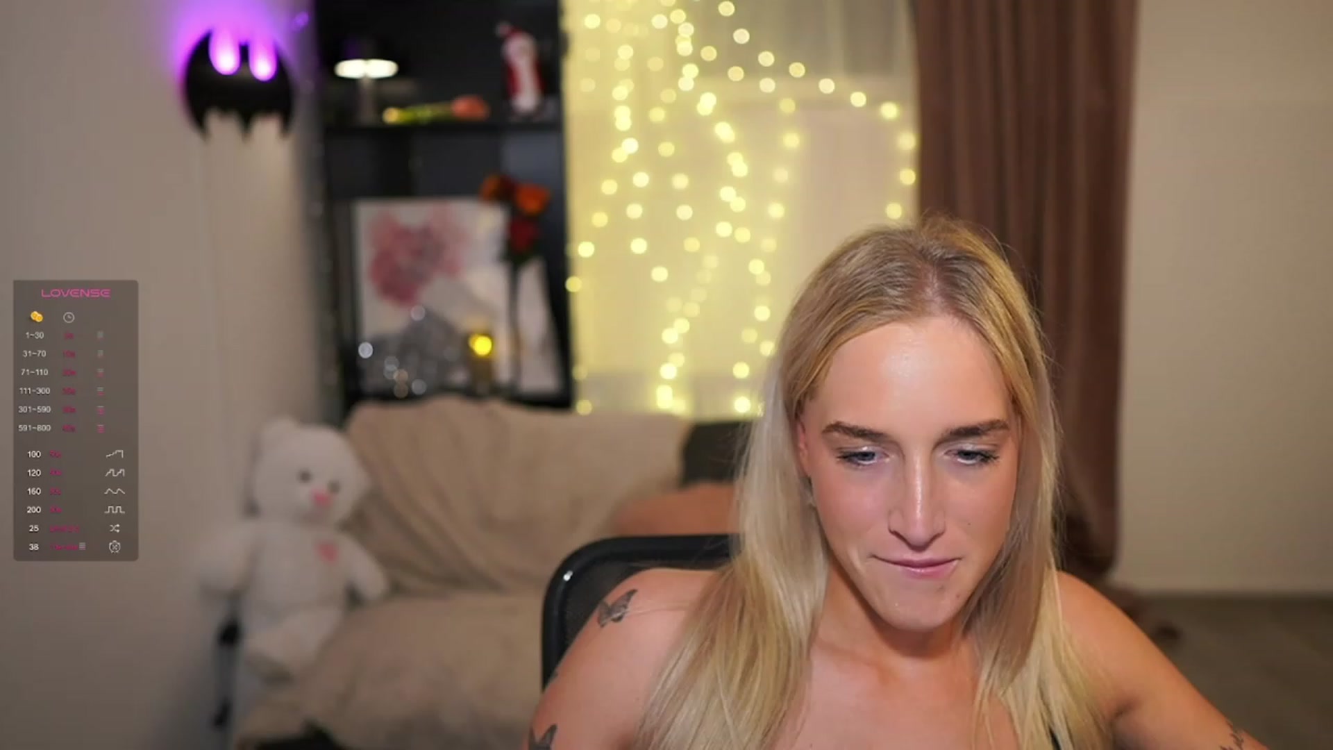 Gallery image thumbnail from NicoletteShea's myfreecams stream on, 12/18/2023, 19:40 image 9 of 20