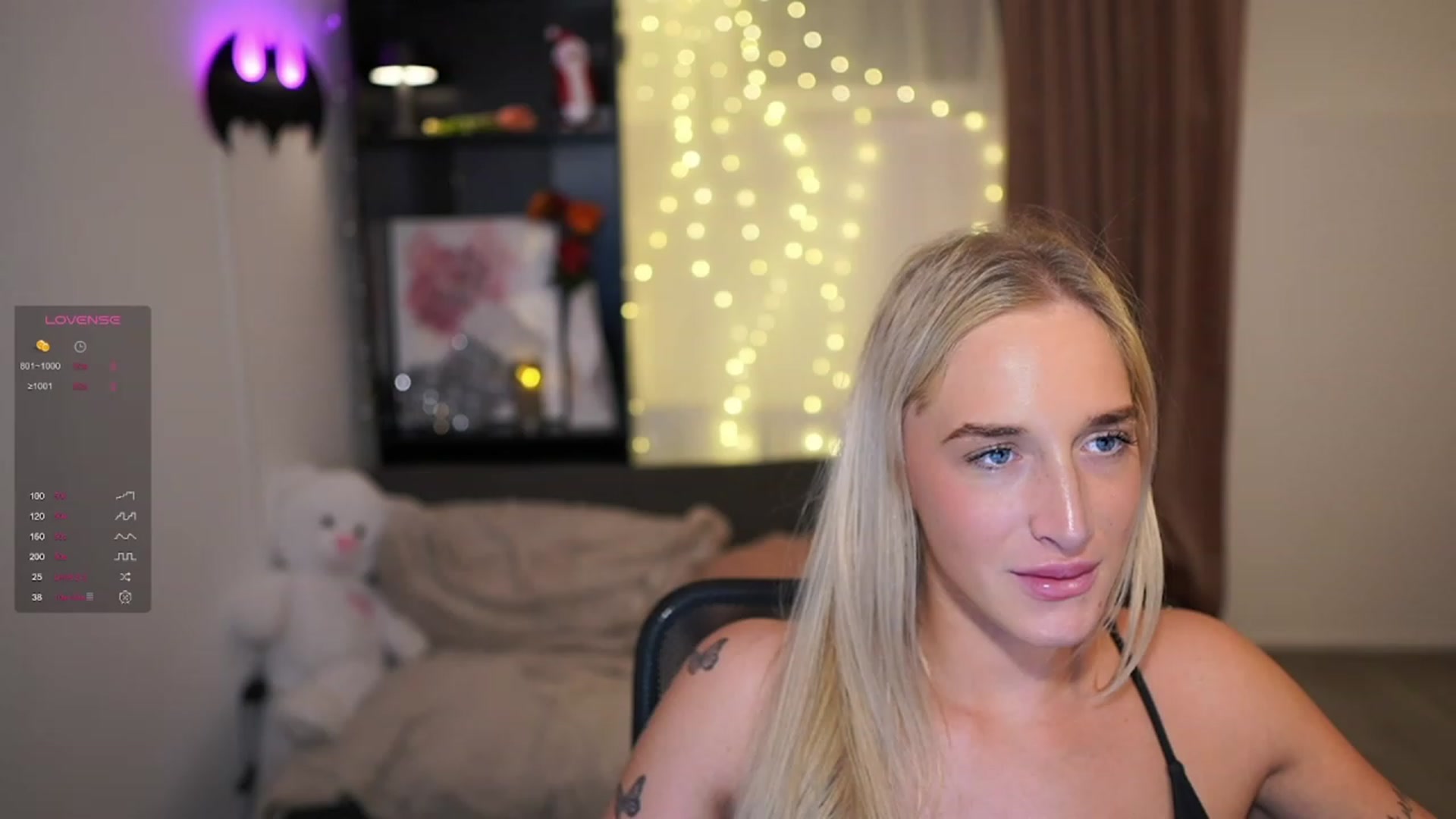 Gallery image thumbnail from NicoletteShea's myfreecams stream on, 12/18/2023, 23:00 image 18 of 20