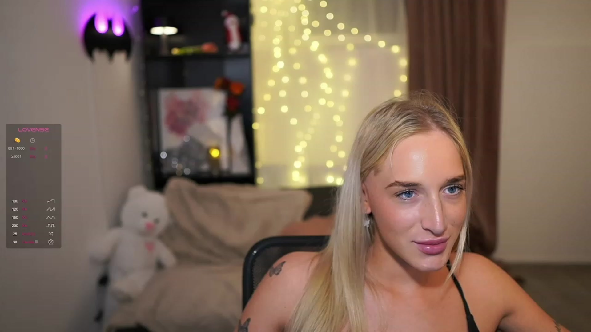 Gallery image thumbnail from NicoletteShea's myfreecams stream on, 12/18/2023, 23:00 image 3 of 20