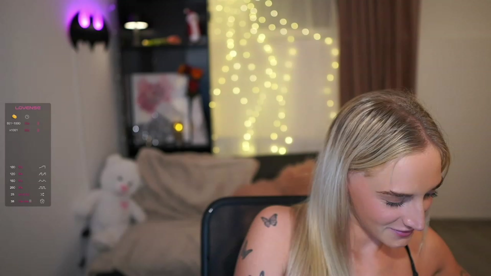 Gallery image thumbnail from NicoletteShea's myfreecams stream on, 12/18/2023, 23:00 image 4 of 20