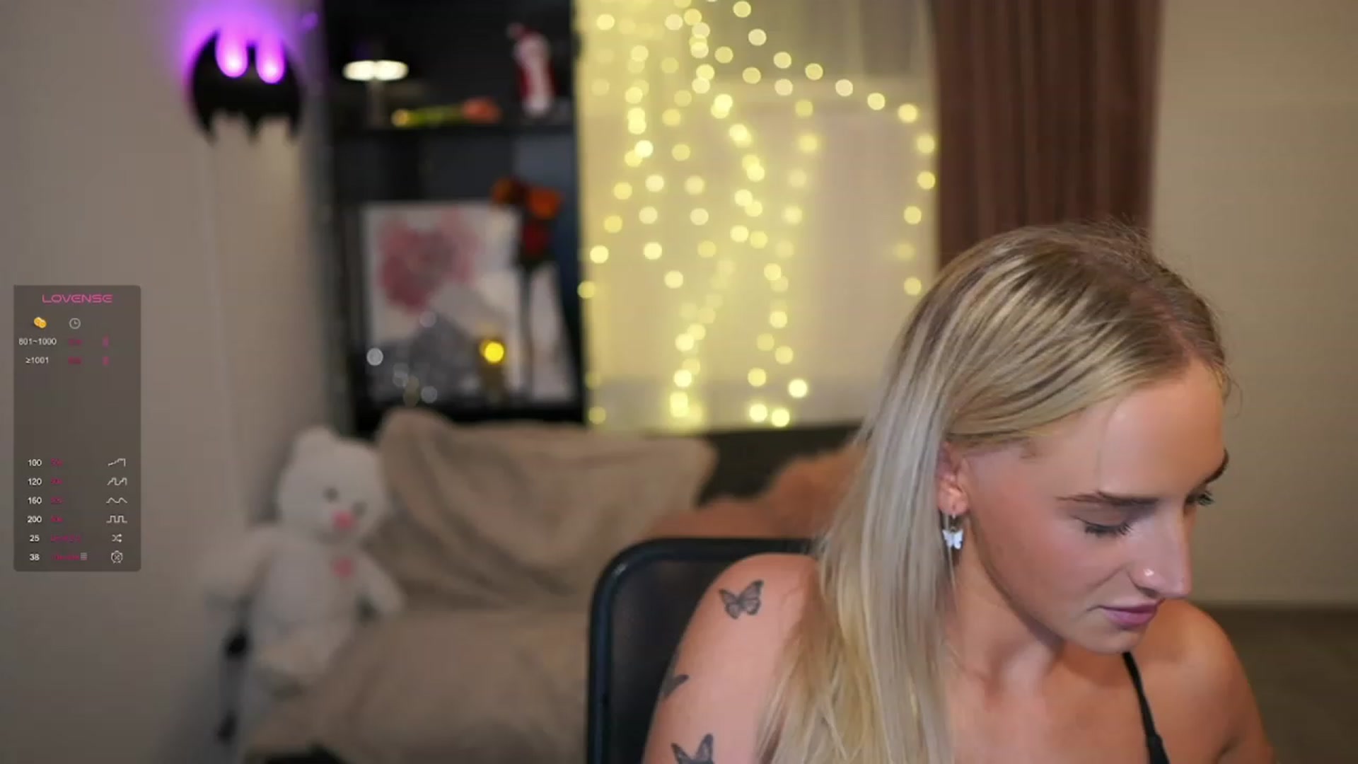 Gallery image thumbnail from NicoletteShea's myfreecams stream on, 12/18/2023, 23:00 image 1 of 20