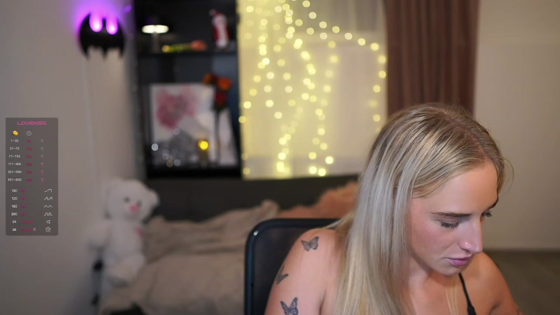 Gallery image thumbnail from NicoletteShea's myfreecams stream on, 12/19/2023, 01:09 image 7 of 20