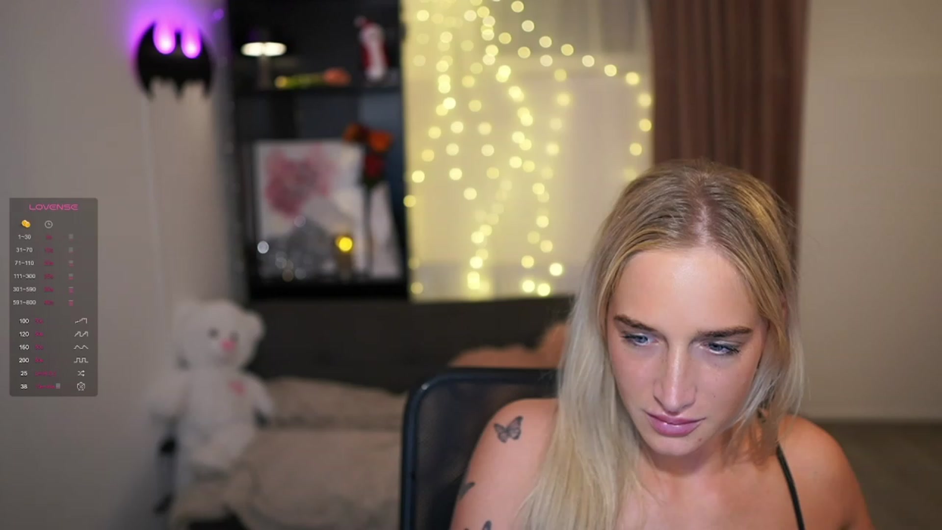 Gallery image thumbnail from NicoletteShea's myfreecams stream on, 12/19/2023, 03:01 image 11 of 20