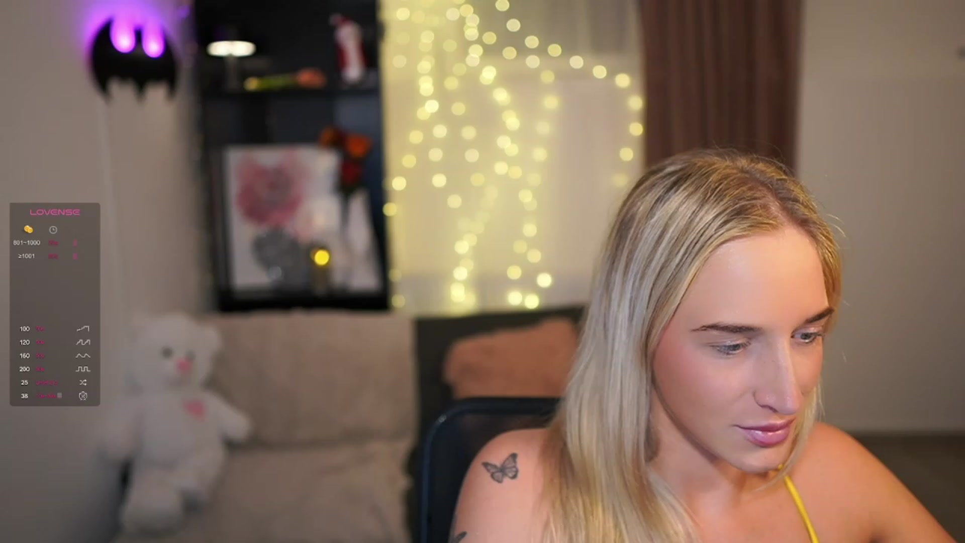 Gallery image thumbnail from NicoletteShea's myfreecams stream on, 12/19/2023, 22:40 image 8 of 20