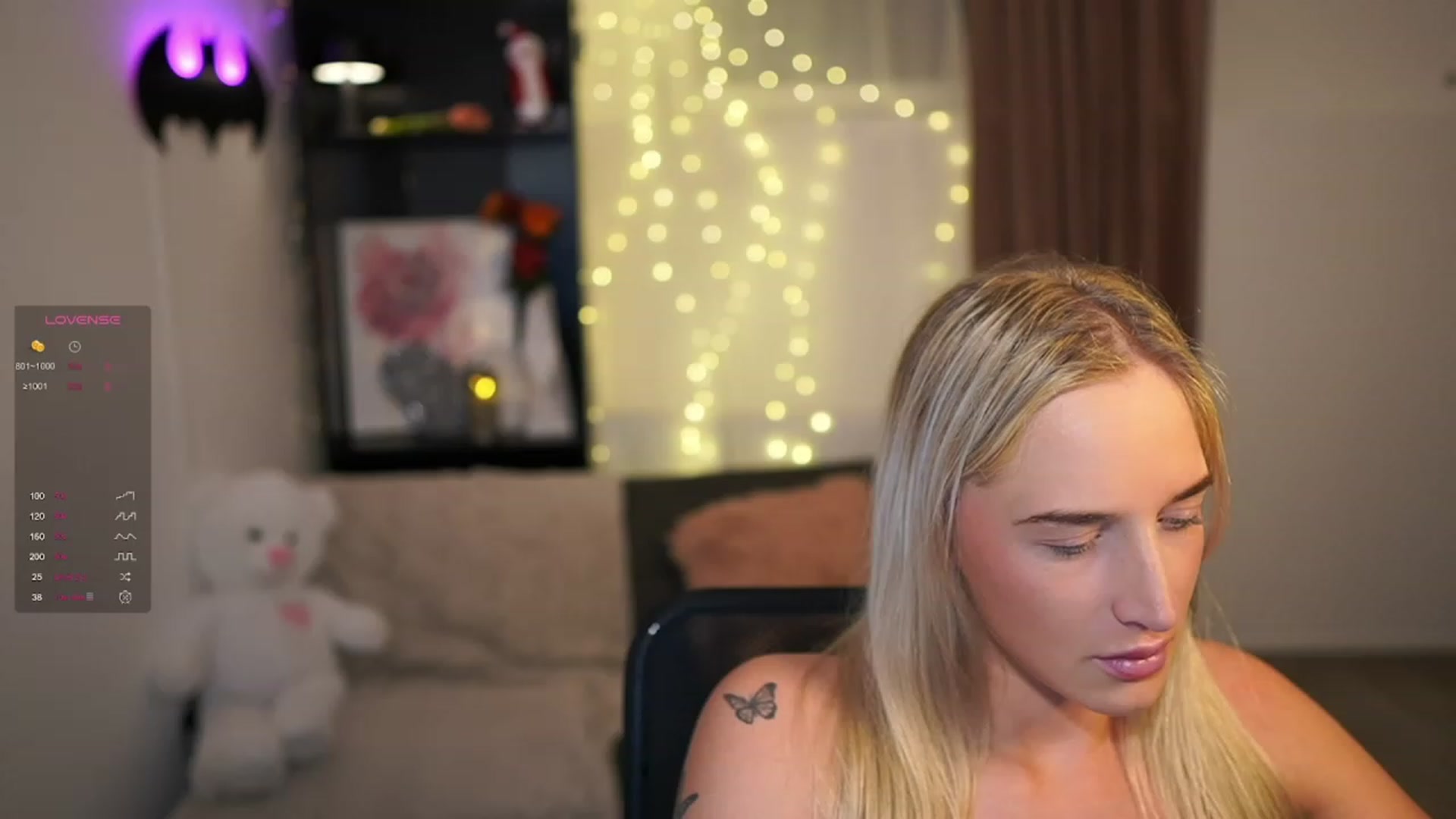 Gallery image thumbnail from NicoletteShea's myfreecams stream on, 12/19/2023, 22:40 image 1 of 20
